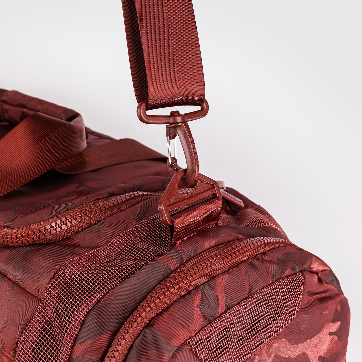 Venum Trainer Lite 스포츠백 (48L) – 카모/버건디