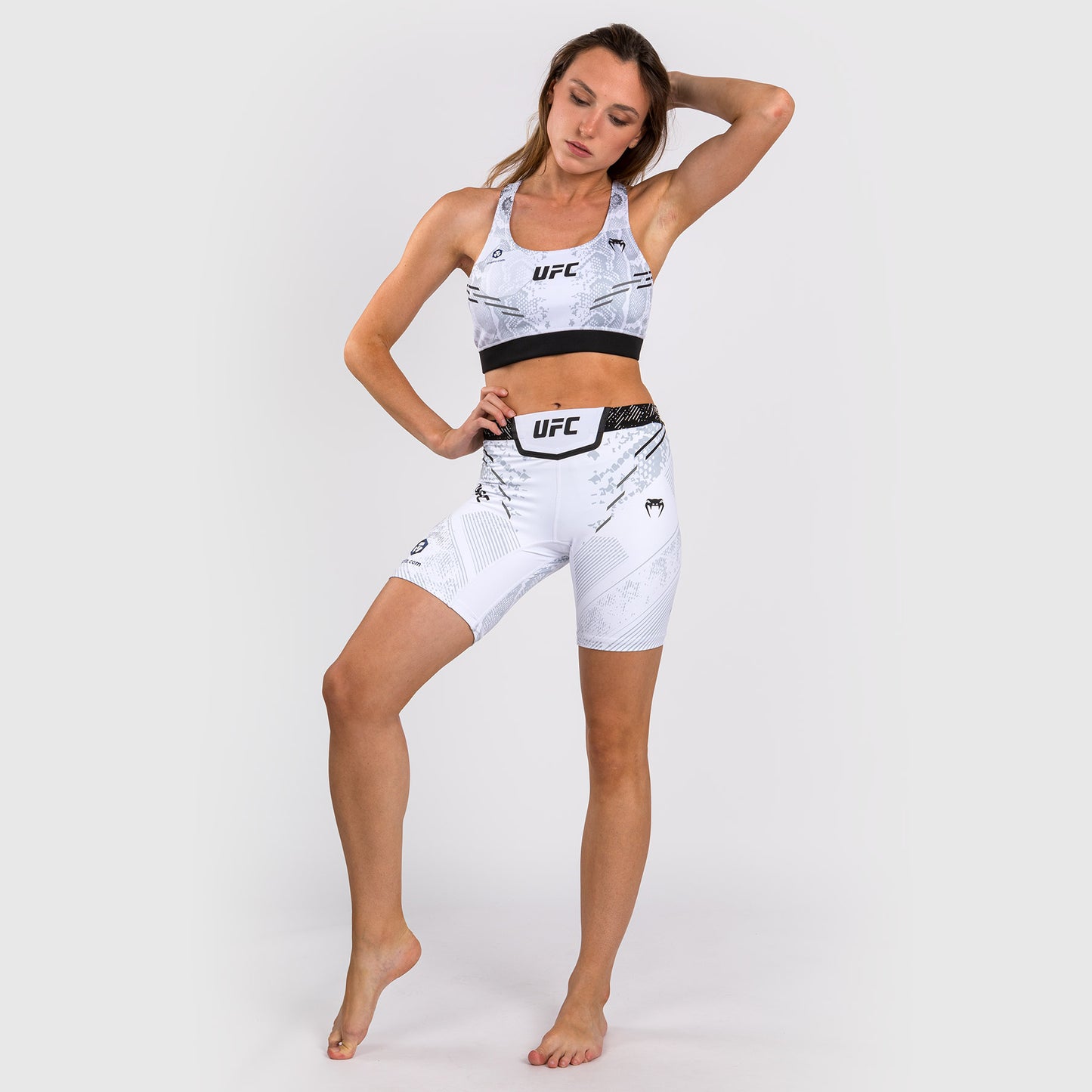 UFC Adrenaline by Venum 여성용 발리 투도 쇼츠 – 롱 핏 – 화이트