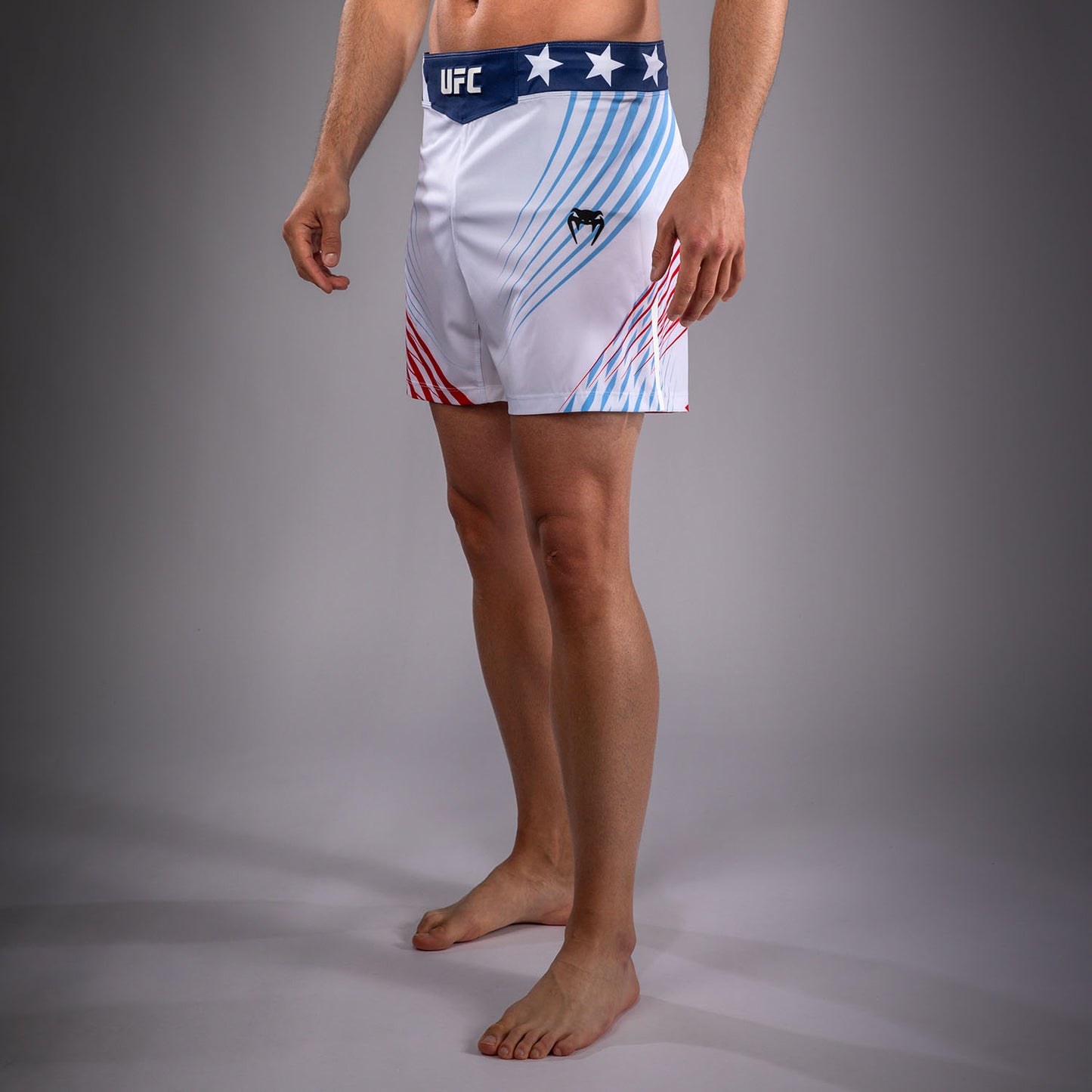 Official UFC Freedom 250 by Venum 남성용 Authentic Fight Night 파이트 쇼츠 쇼트 핏 - 화이트
