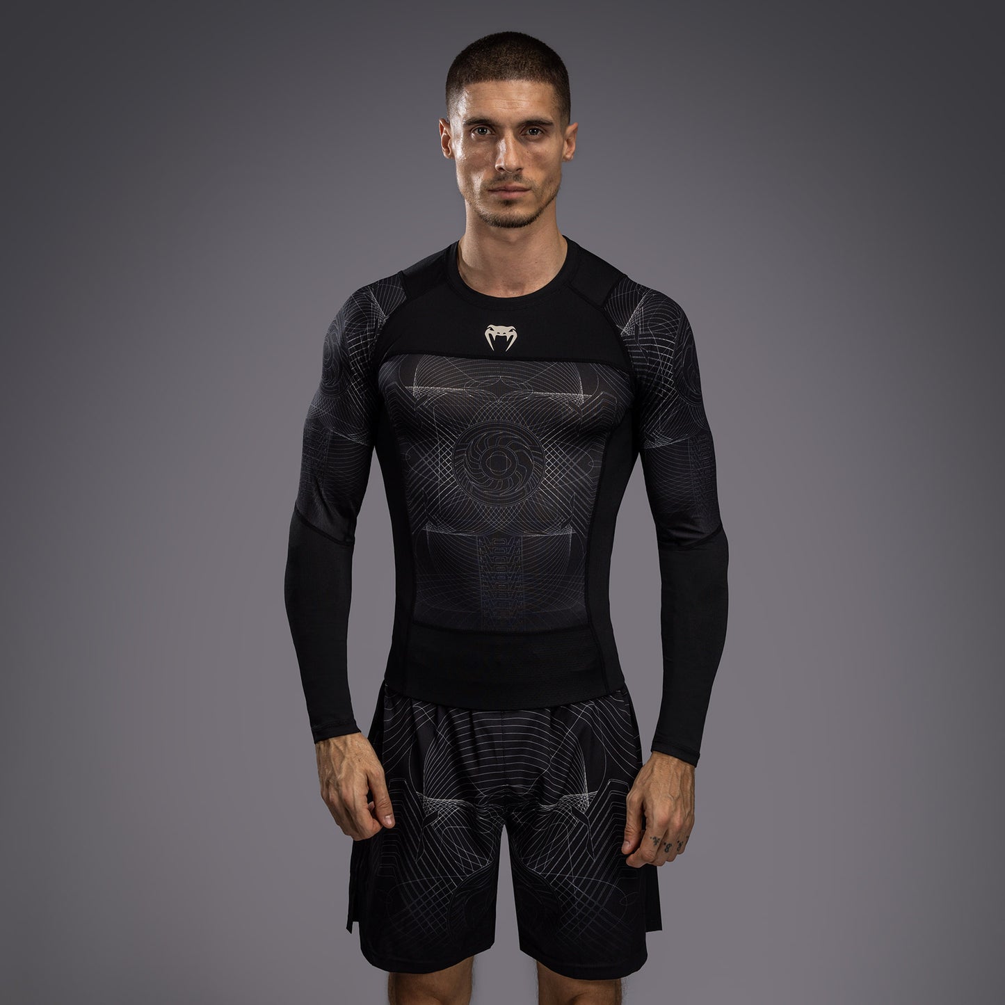 Venum G-Fit Air 남성용 긴팔 래쉬가드 – 딥 블랙/데저트 샌드