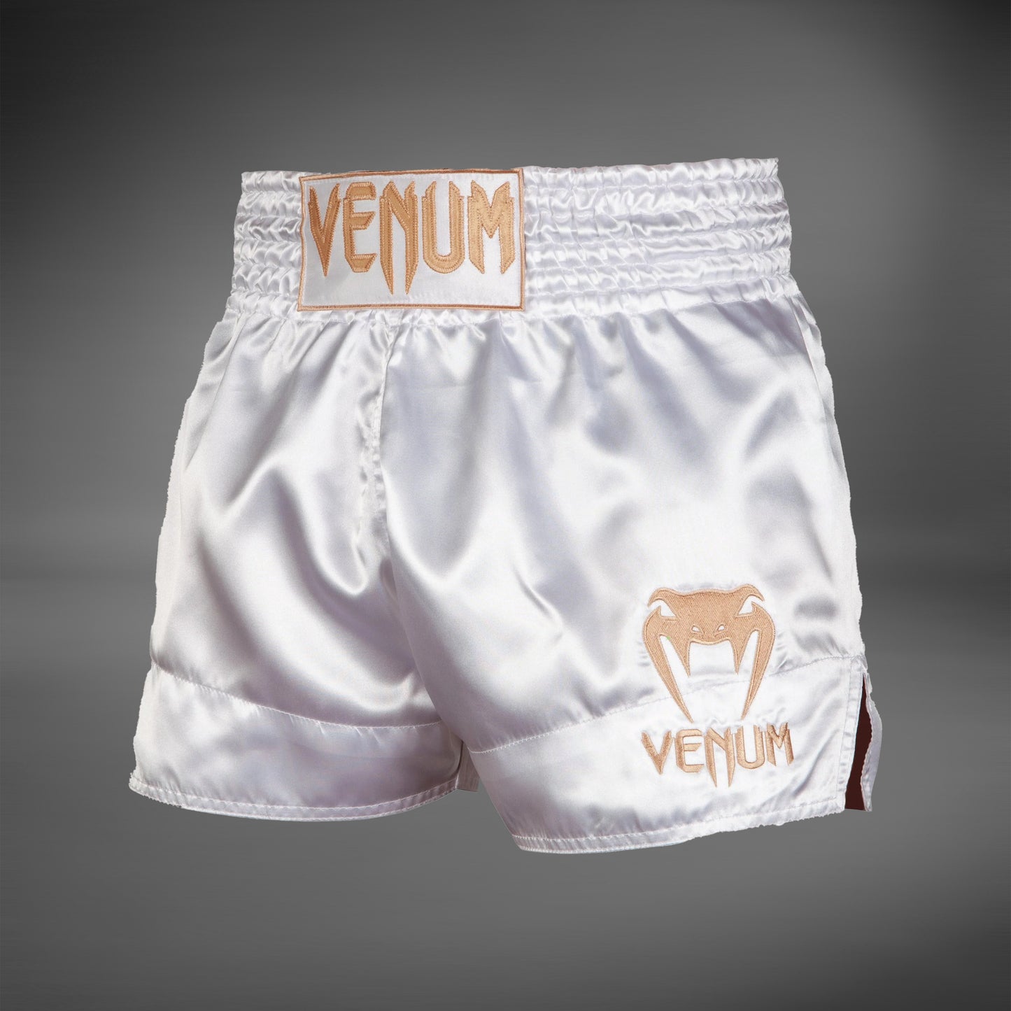 Venum Classic 무에타이 쇼츠 – 화이트/골드