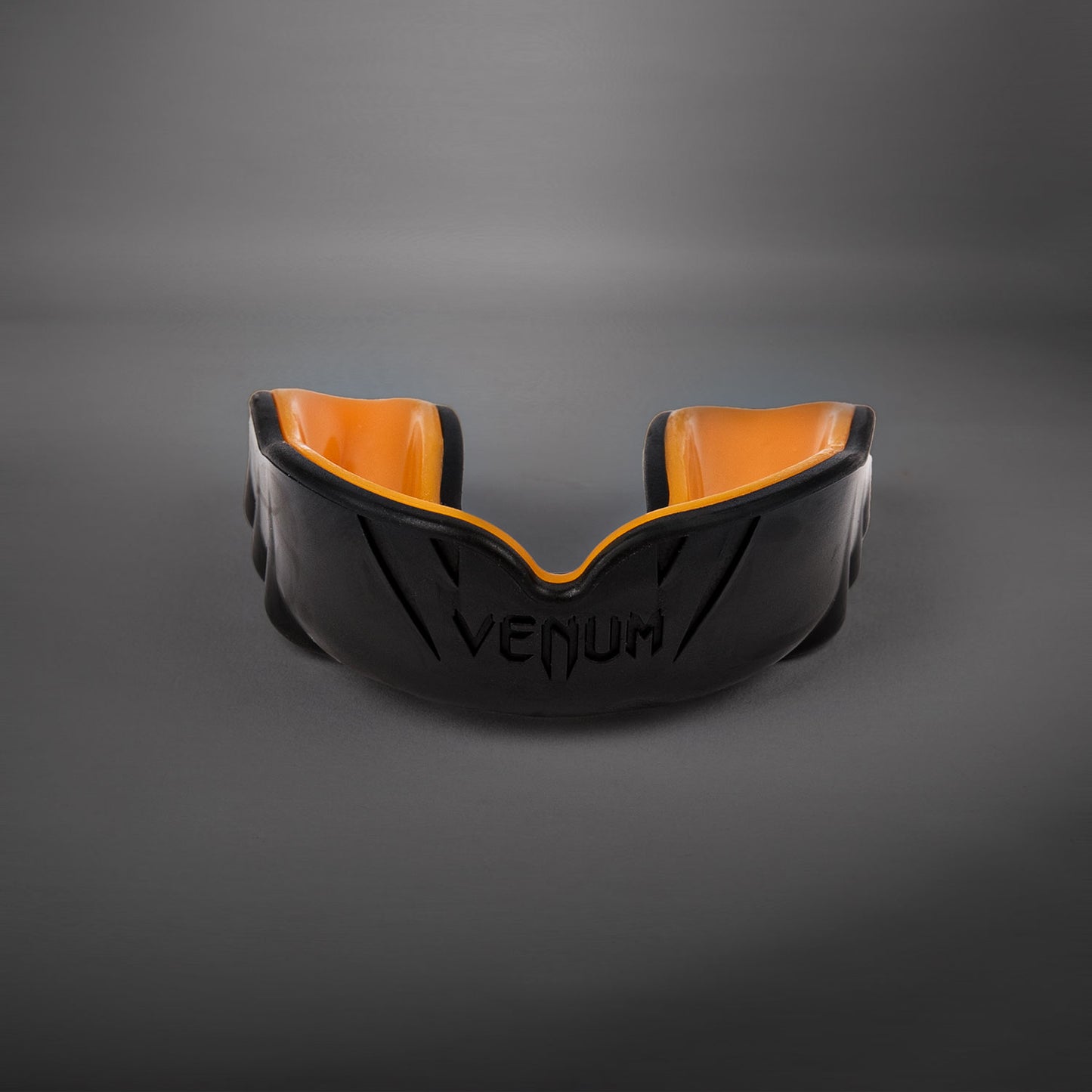 Venum Challenger 마우스피스 – 블랙/오렌지