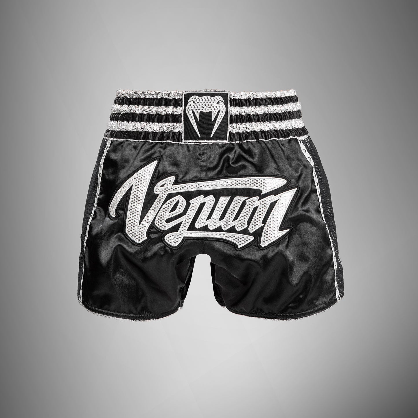 Venum Absolute 2.0 무에타이 쇼츠 – 블랙/실버