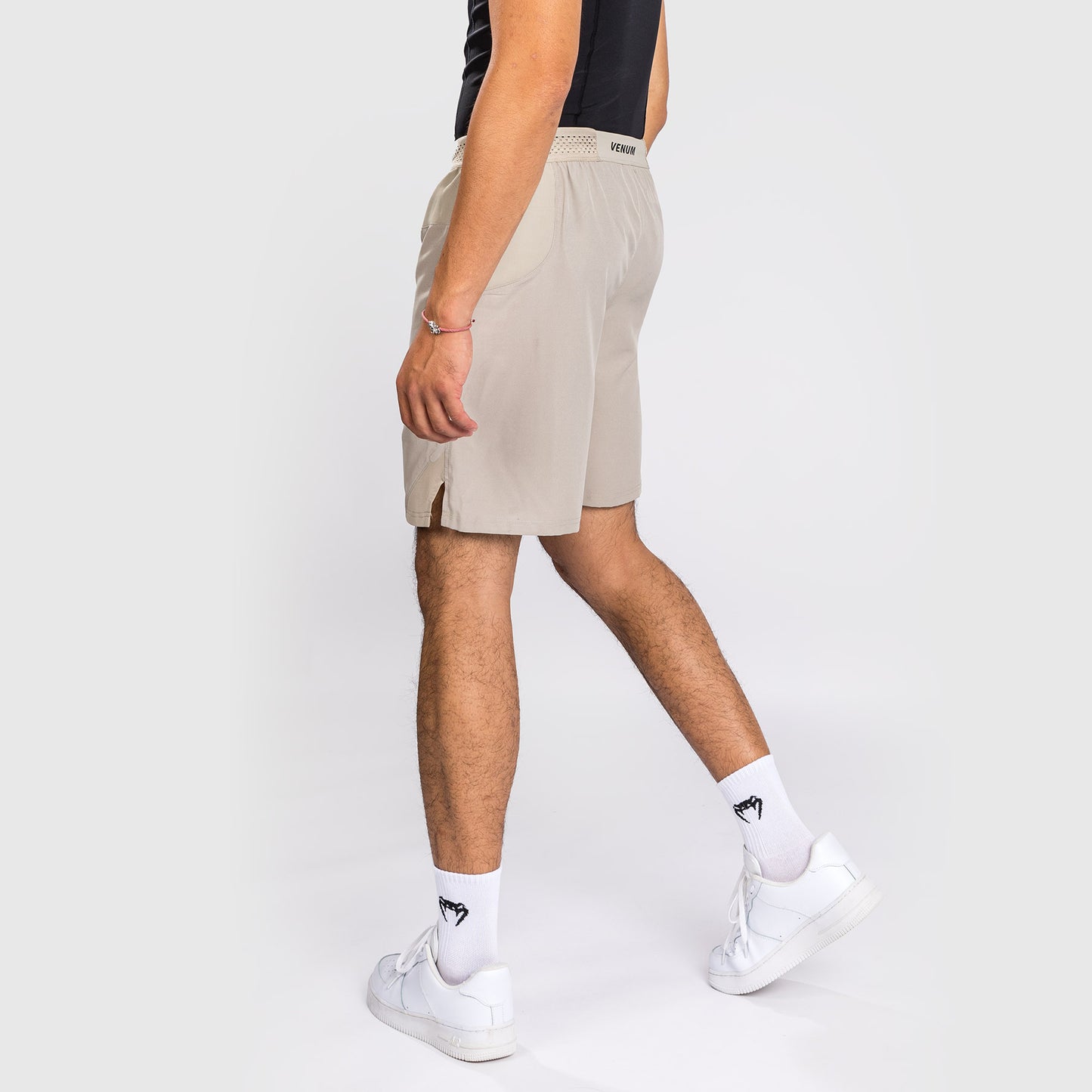 Venum G-Fit 에어 트레이닝 쇼츠 – 샌드