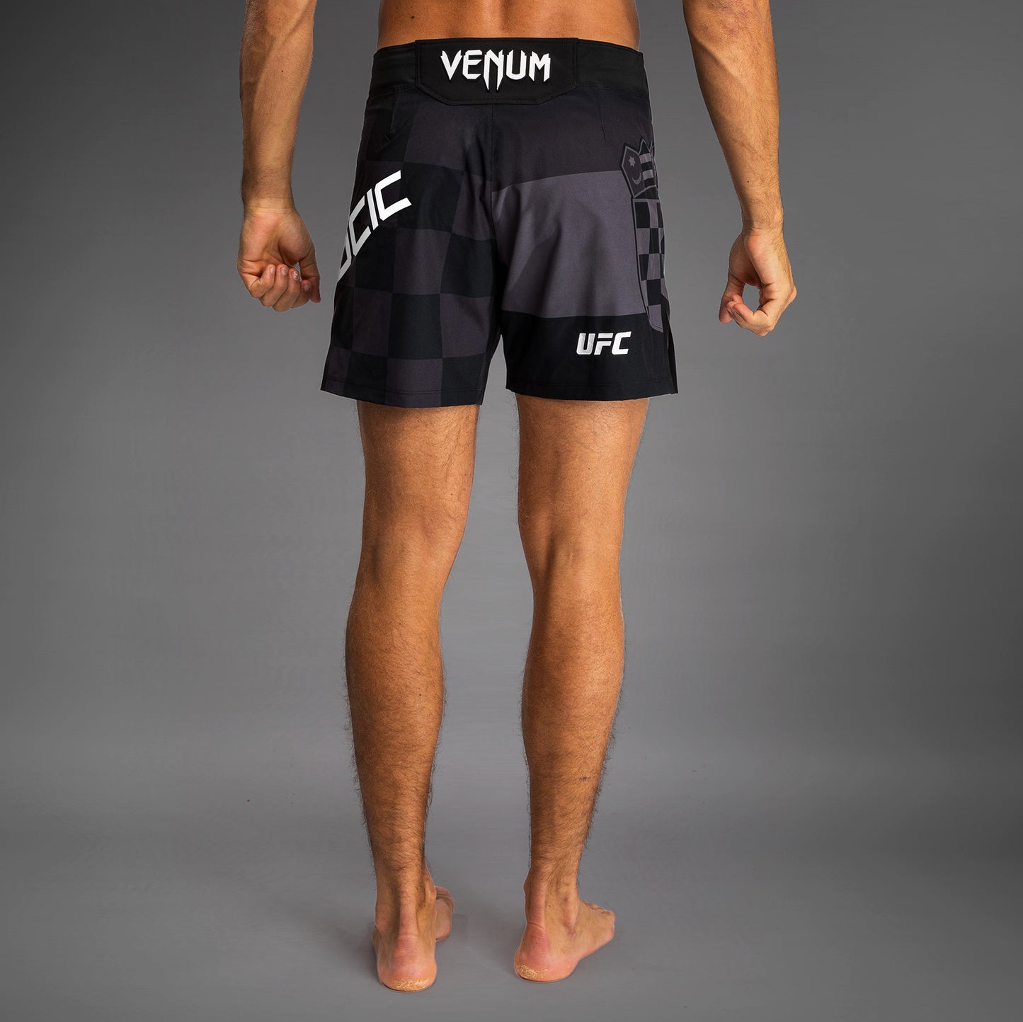 Men's UFC Unrivaled by Venum 블랙 Stipe Miocic 파이트 쇼츠
