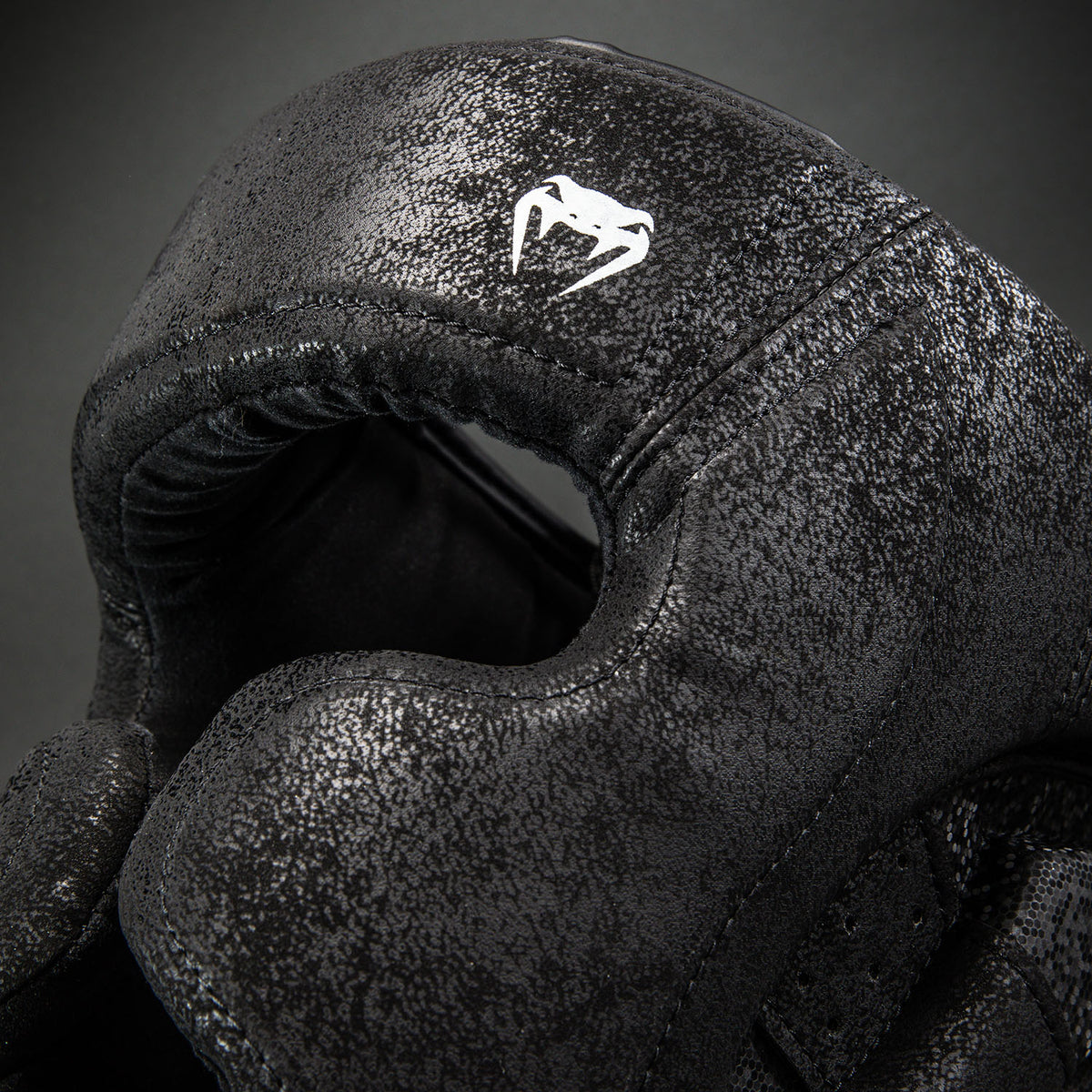 Venum Stone 2.0 헤드기어 블랙