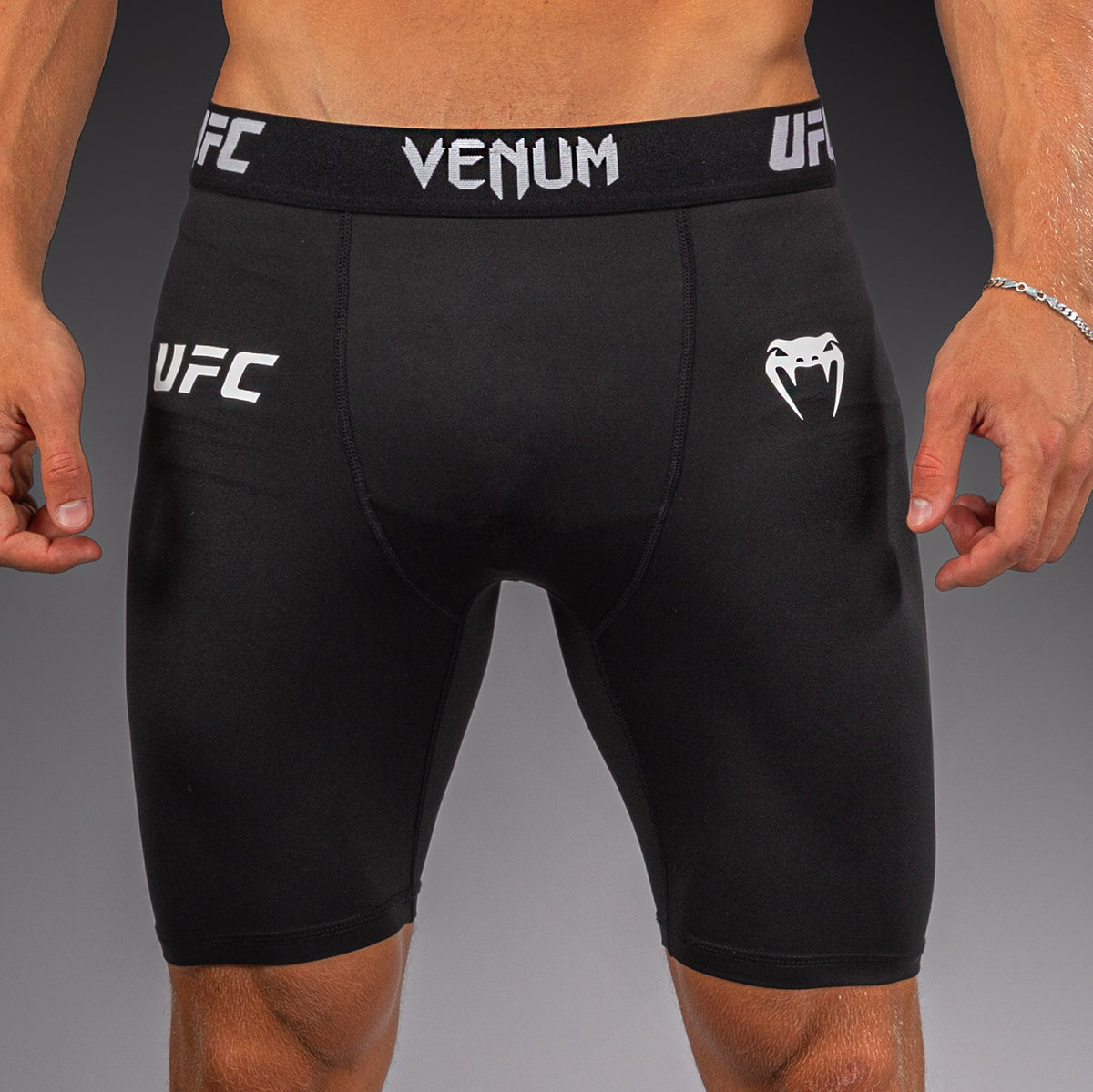 Venum UFC Unity by Venum Authentic Fight Week 남성 기능성 컴프레션 쇼츠 - 블랙