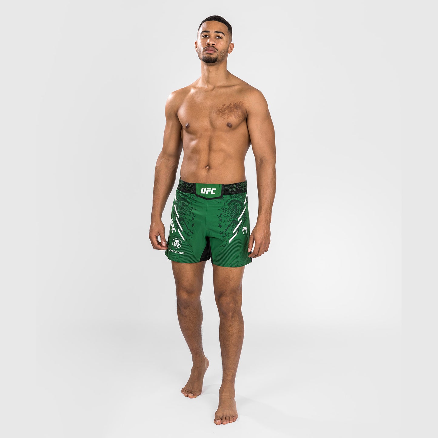 UFC Adrenaline by Venum Authentic Fight Night 남성용 파이트 쇼츠 – 숏 핏 – 그린