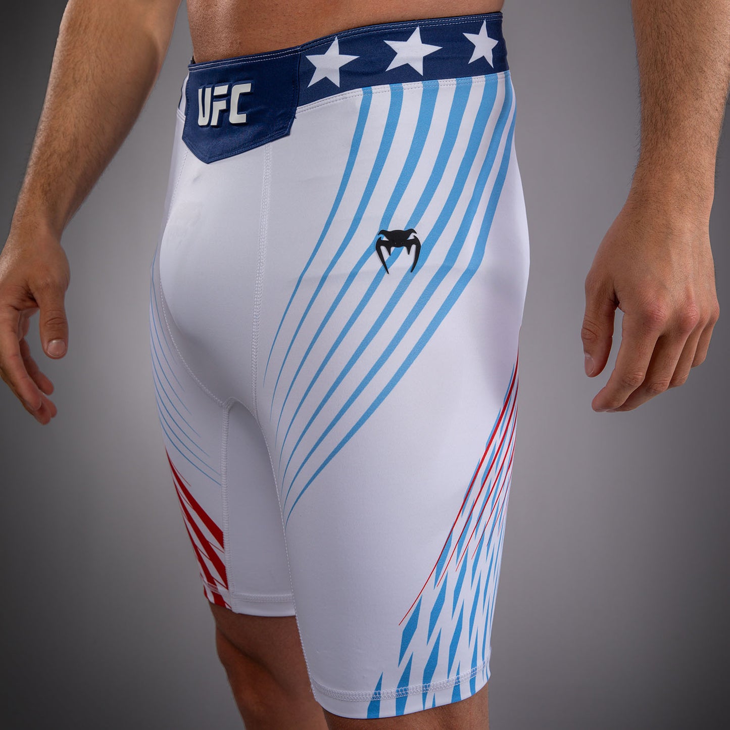 Official UFC Freedom 250 by Venum 남성용 Authentic Fight Night 발리 투도 쇼츠 - 화이트