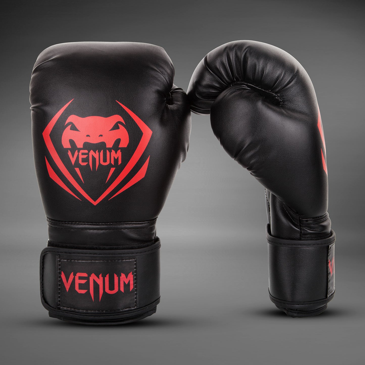 Venum Contender 복싱 글러브 – 블랙/레드