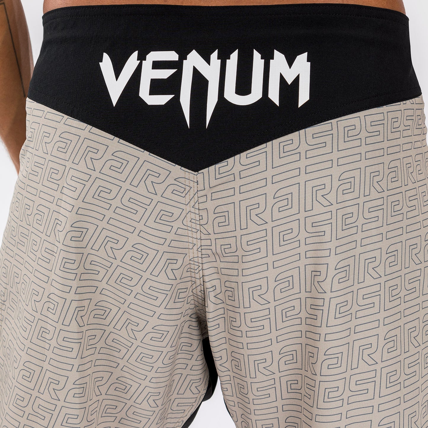 Venum x Ares 2.0 파이트 쇼츠 – 샌드