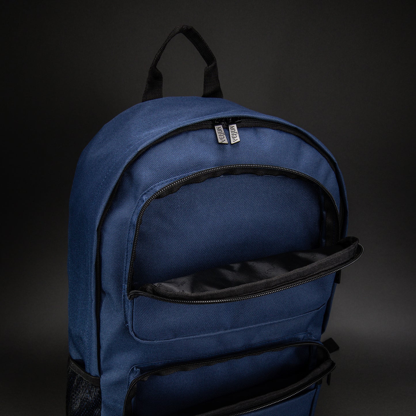 Venum Essential 스포츠 백 (24L) - 네이비 블루