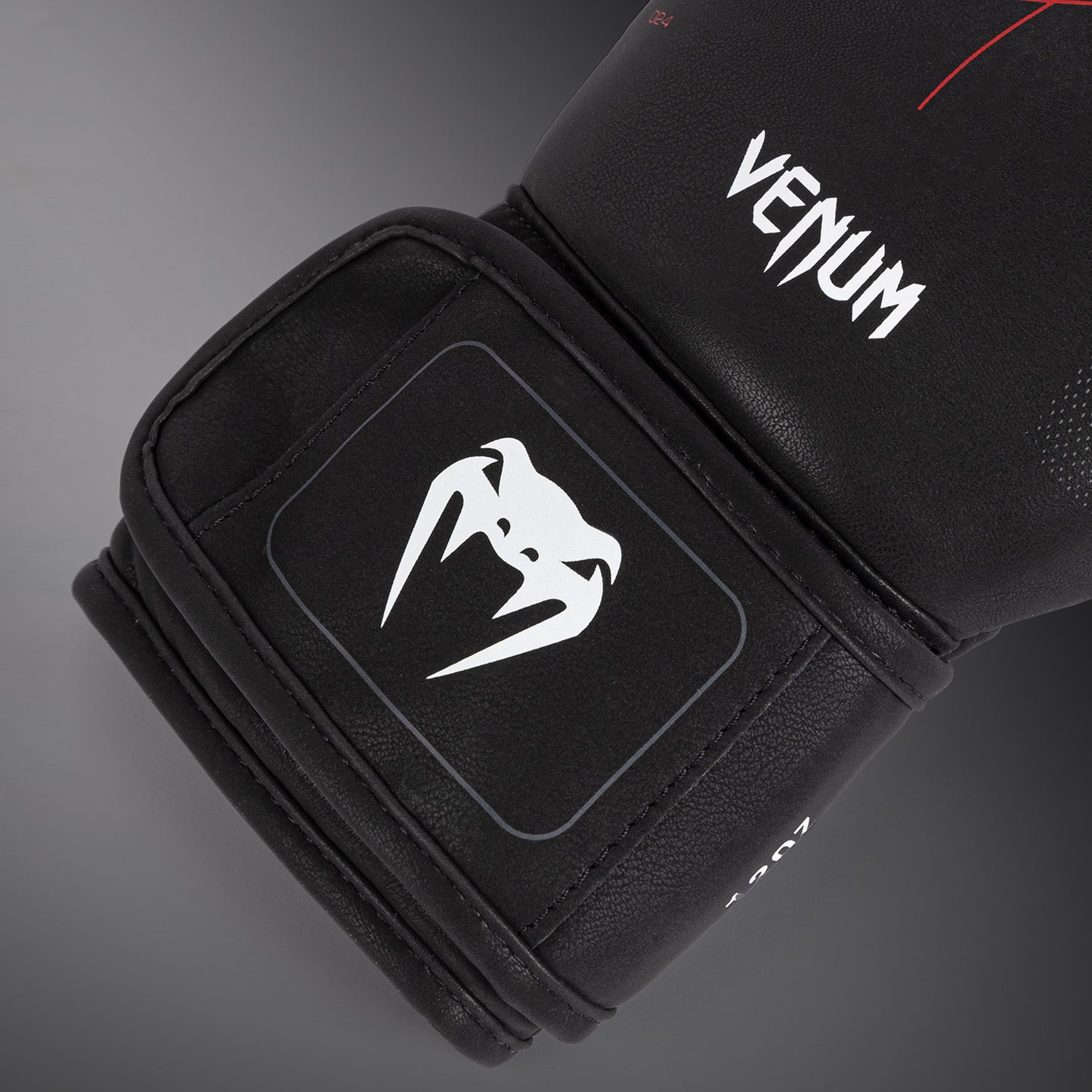 Venum Tactical XT 복싱 글러브 – 블랙/파이어 레드