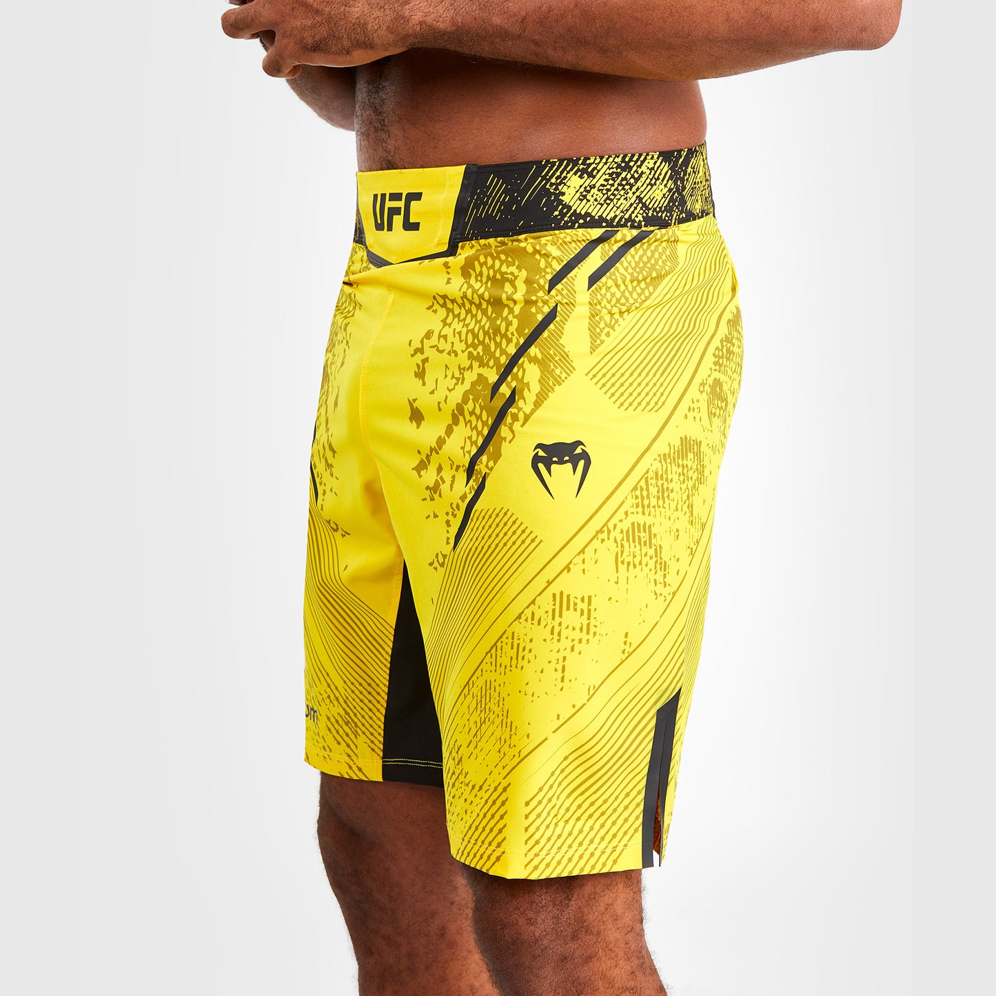 UFC Adrenaline by Venum 남성용 파이트 쇼츠 – 롱 핏 – 옐로우