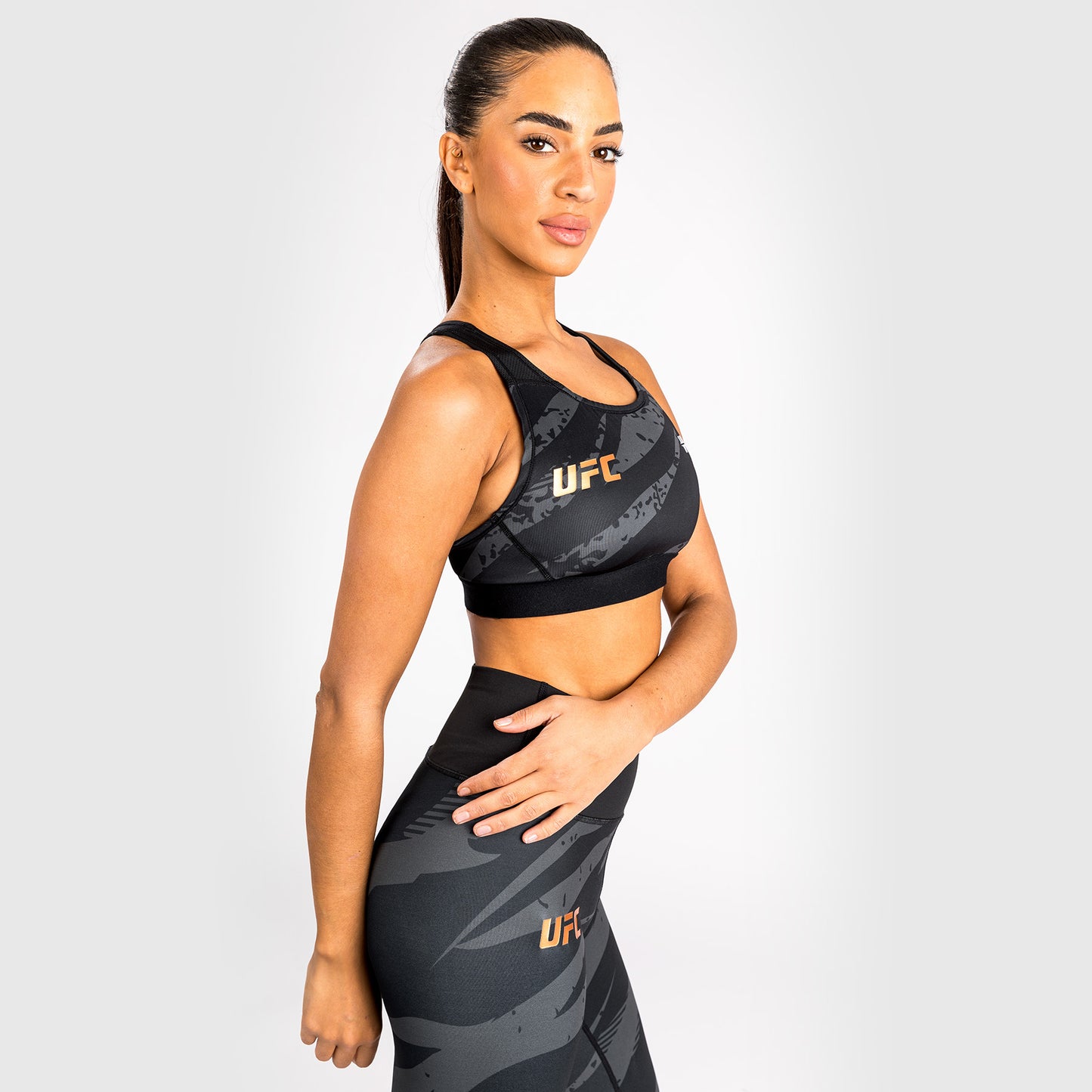 UFC Adrenaline by Venum Fight Week 여성용 스포츠 브라 – 어반 카모