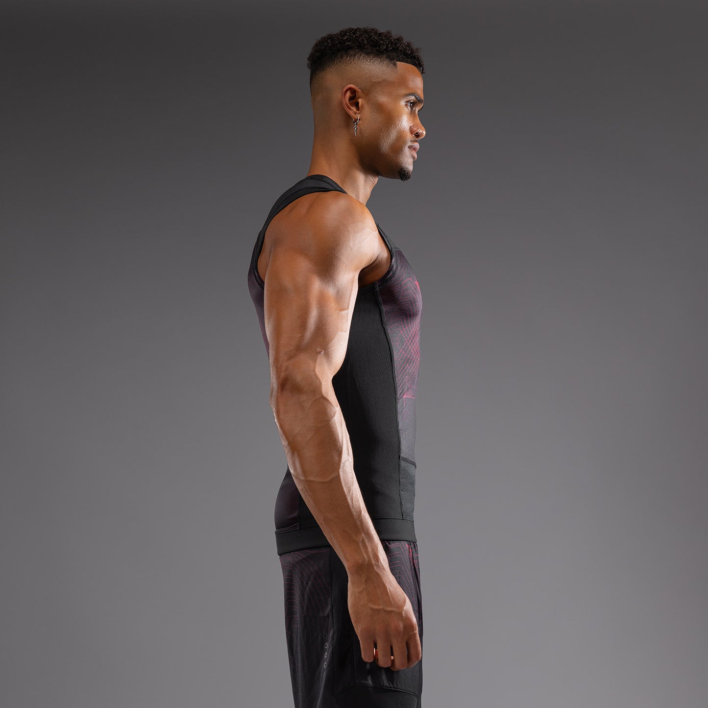 Venum G-Fit Air 남성용 민소매 래쉬가드 – 딥 블랙/파이어 레드
