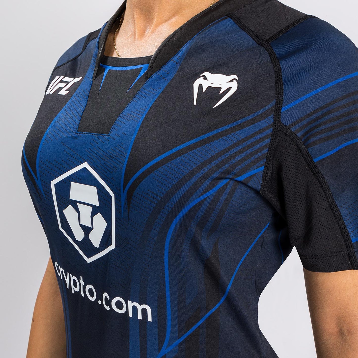 UFC Authentic Fight Night 2.0 Kit By Venum 여성용 워크아웃 저지 – 미드나잇 에디션