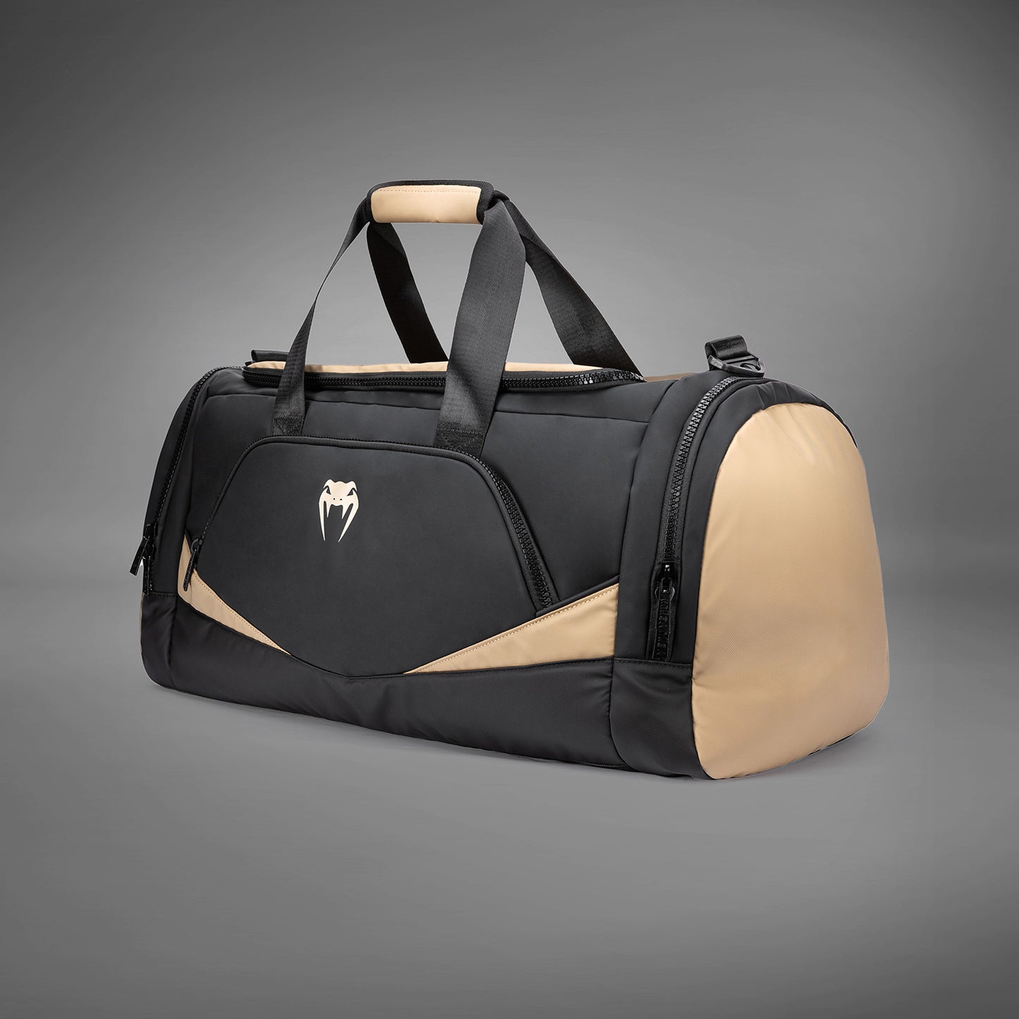 Venum Evo 2 Trainer Lite 더플 백 (55-63L) – 블랙/샌드