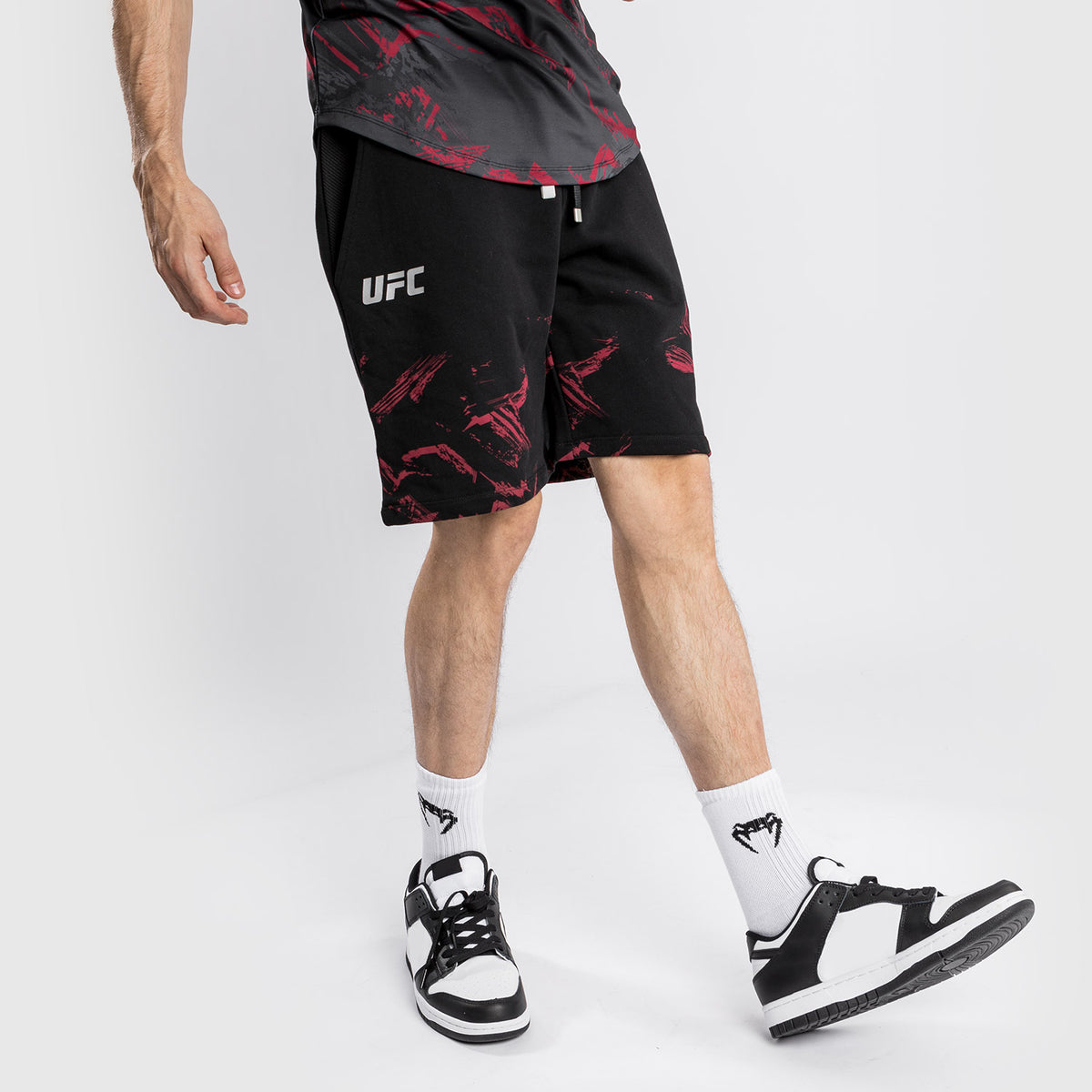 Venum UFC Authentic Fight Week 남성 2.0 쇼츠 – 블랙/레드