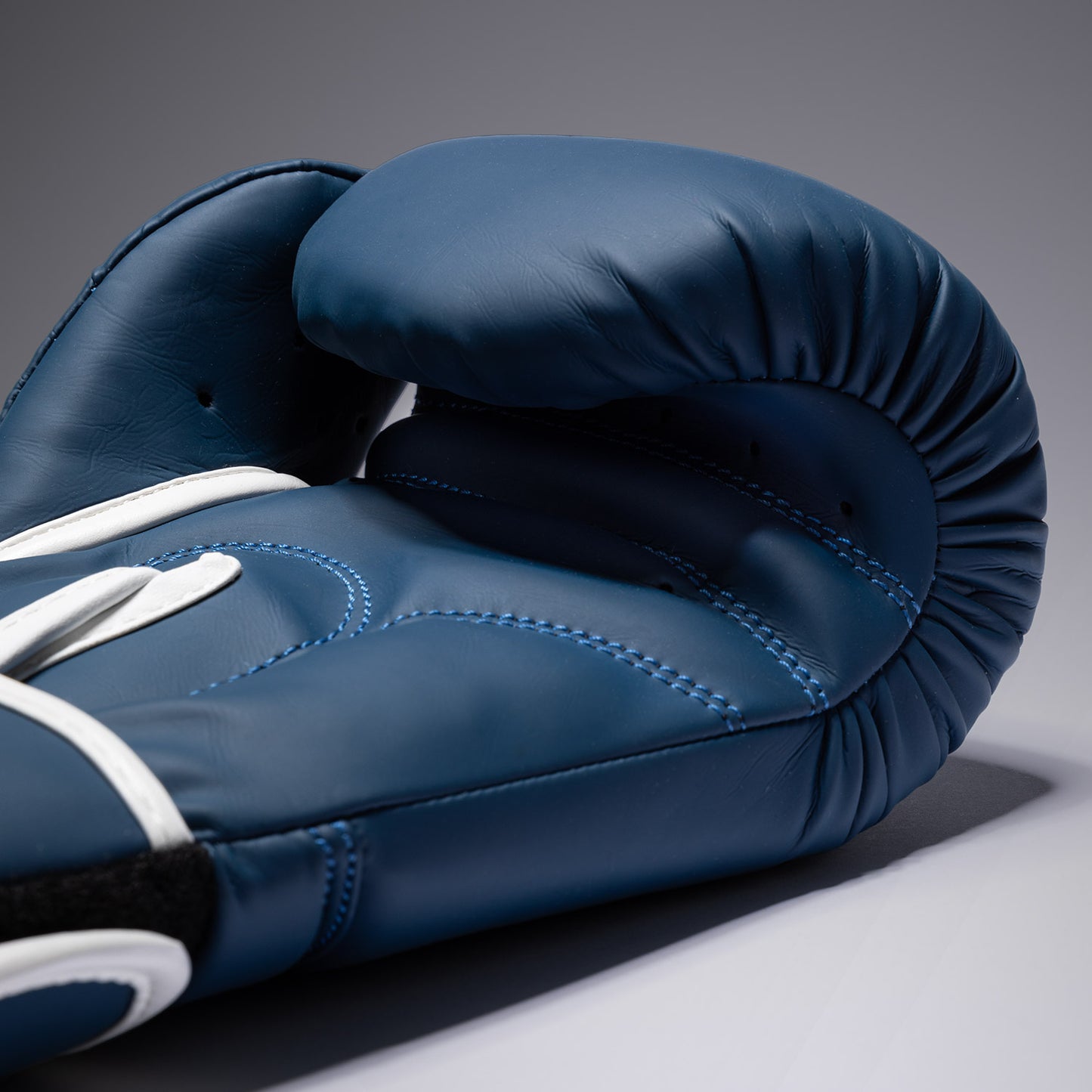 Venum Contender 1.5 복싱 글러브 – 코발트 블루/화이트