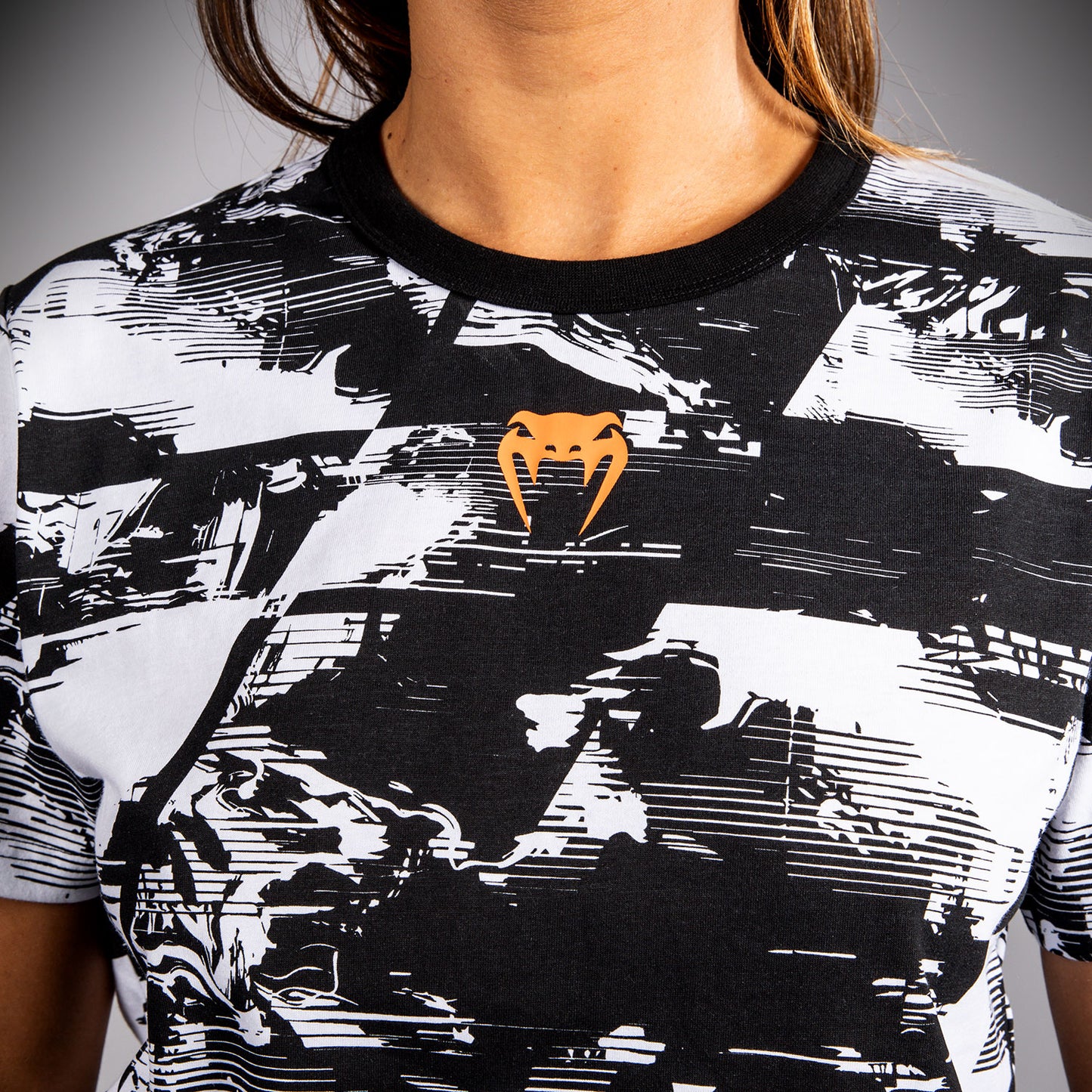 Women's UFC Zenith by Venum 화이트 반팔 티셔츠