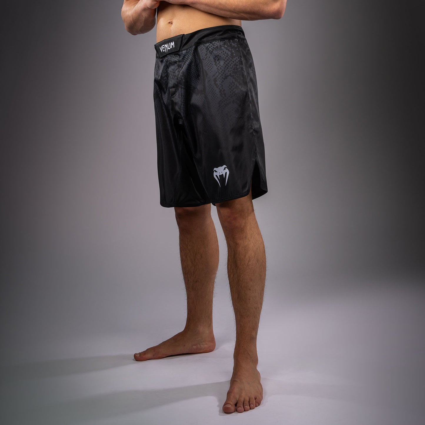 Venum Black Viper 파이트 쇼츠 – 블랙