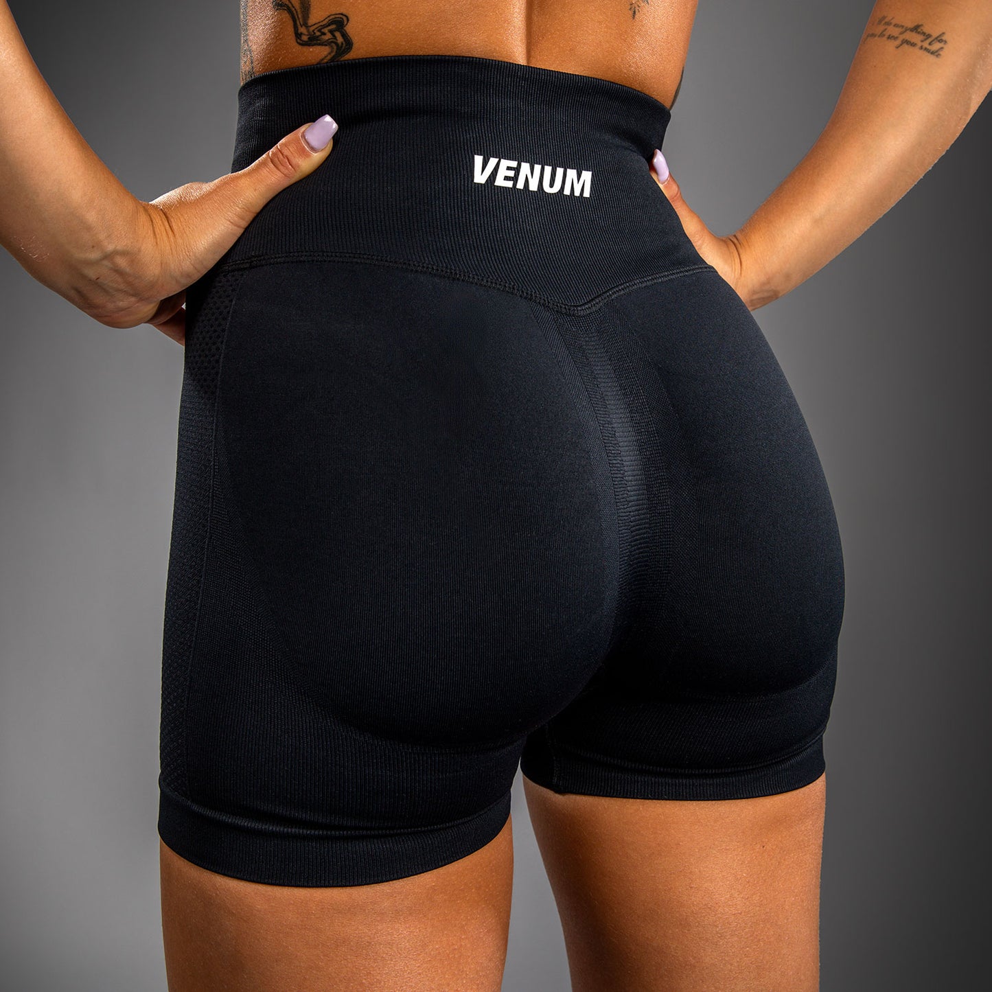 Venum Sculpt 발리 투도 쇼츠 – 블랙/화이트