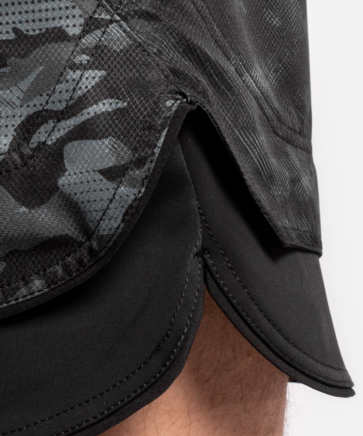 Venum Defender Fightshort - Dark camo