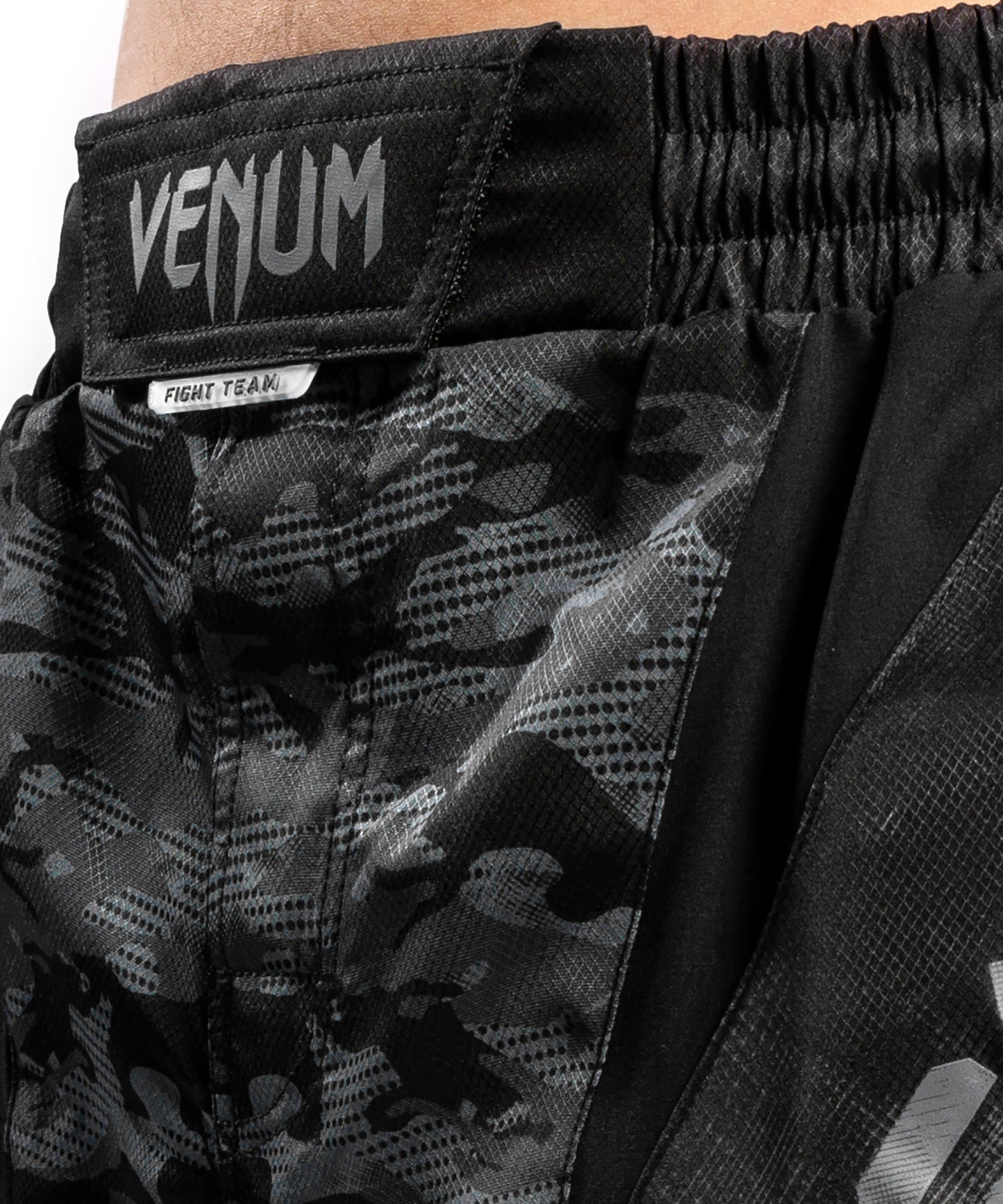 Venum Defender Fightshort - Dark camo