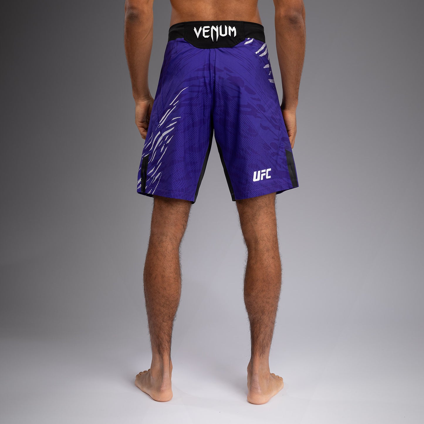 UFC Fusion by Venum Authentic Fight Night 남성용 파이트 쇼츠 – 롱 핏 – 퍼플