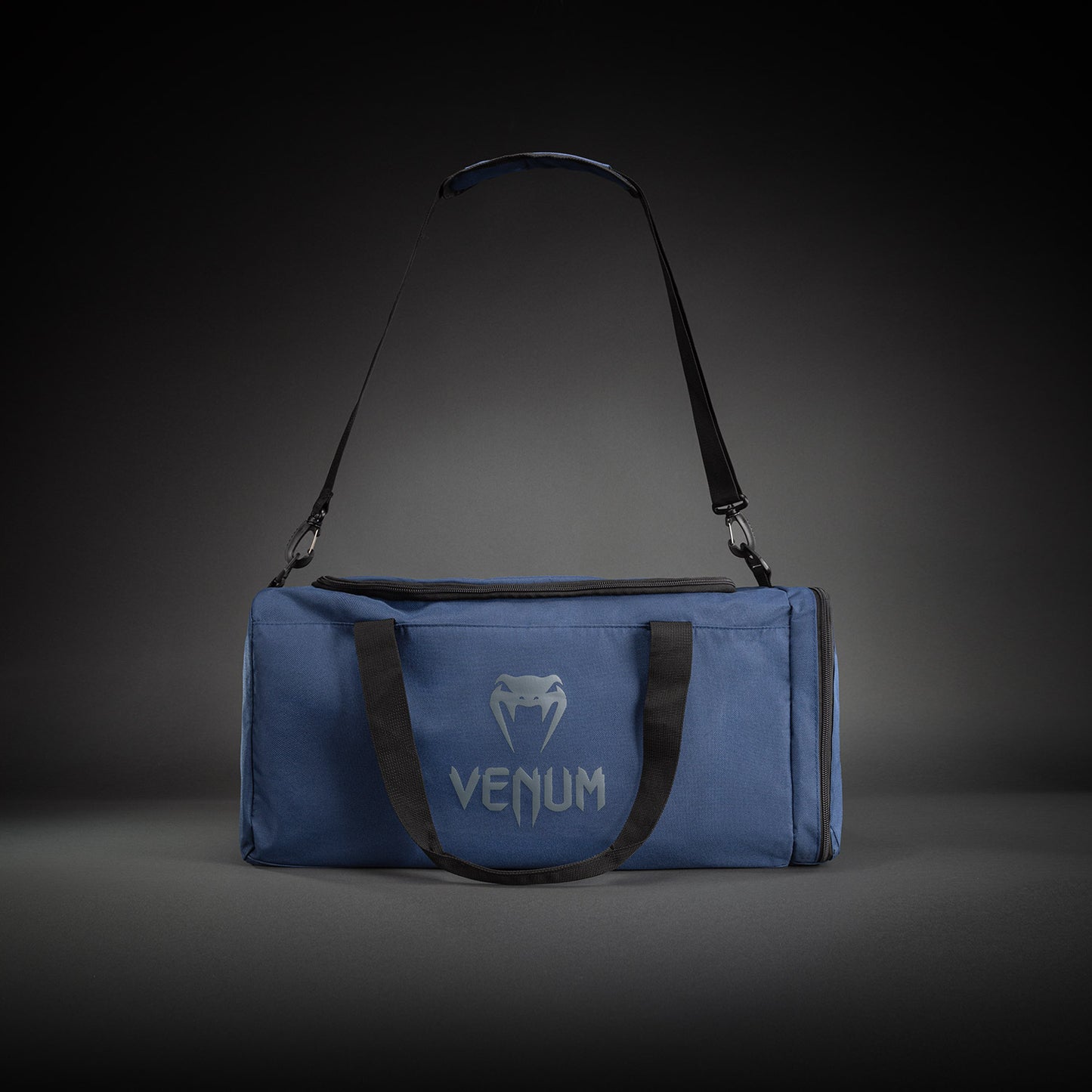 Venum Essential 스포츠 백 (37L) - 네이비 블루
