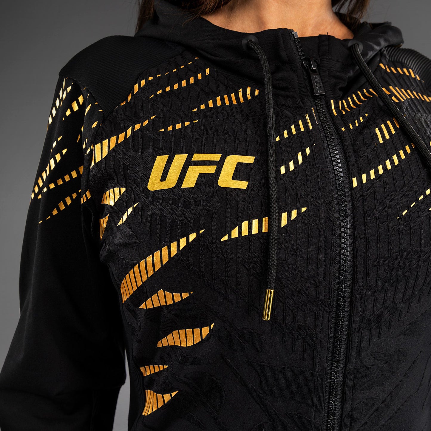 UFC Fusion by Venum Authentic Fight Night 여성용 워크아웃 후디 – 챔피언