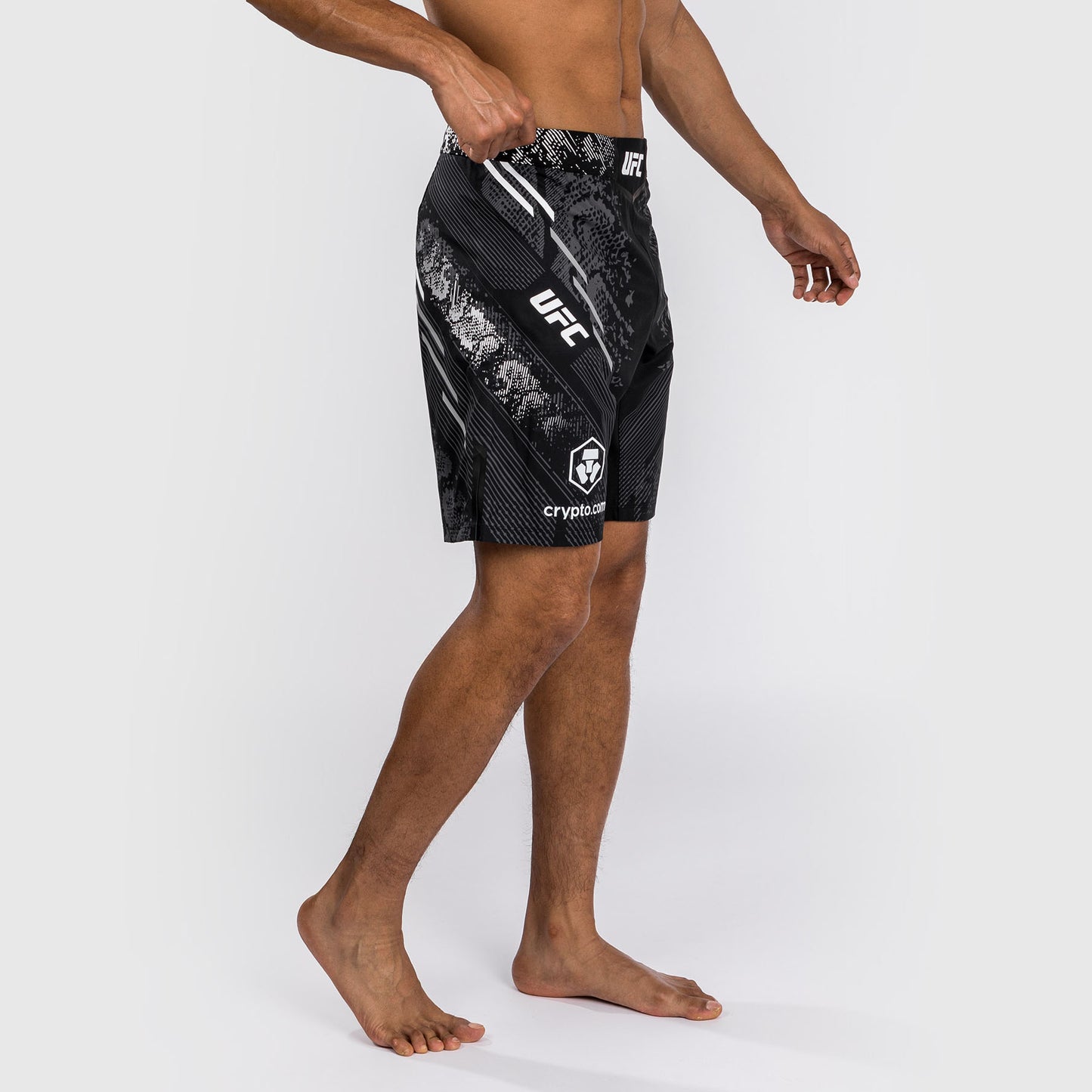 UFC Adrenaline by Venum 남성용 파이트 쇼츠 – 롱 핏 – 블랙