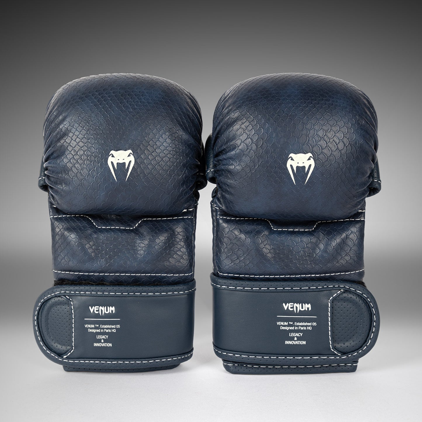 Venum Impact Evo Scales MMA 스파링 글러브 – 미드나잇 블루