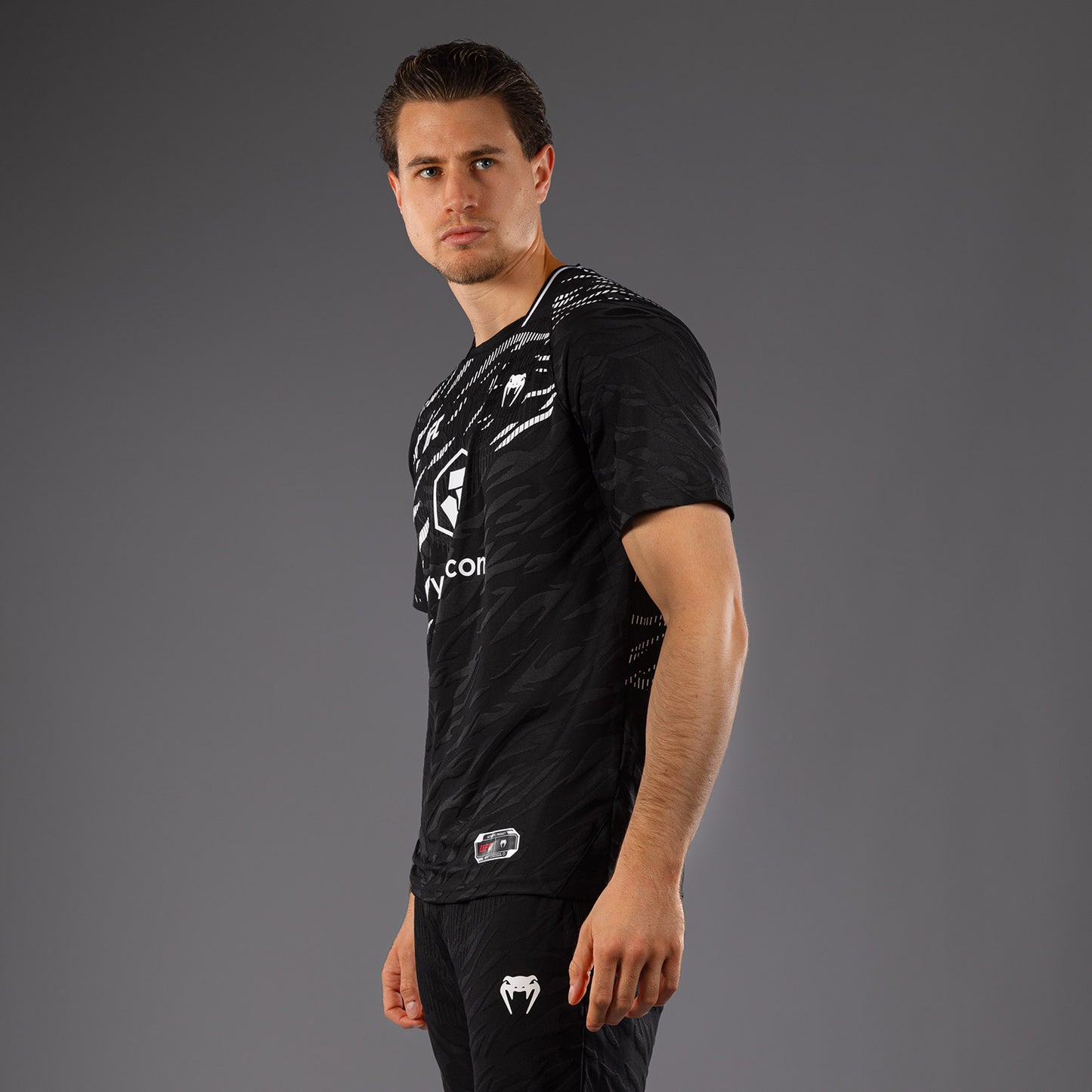 UFC Fusion by Venum Authentic Fight Night 남성용 워크아웃 저지 – 블랙