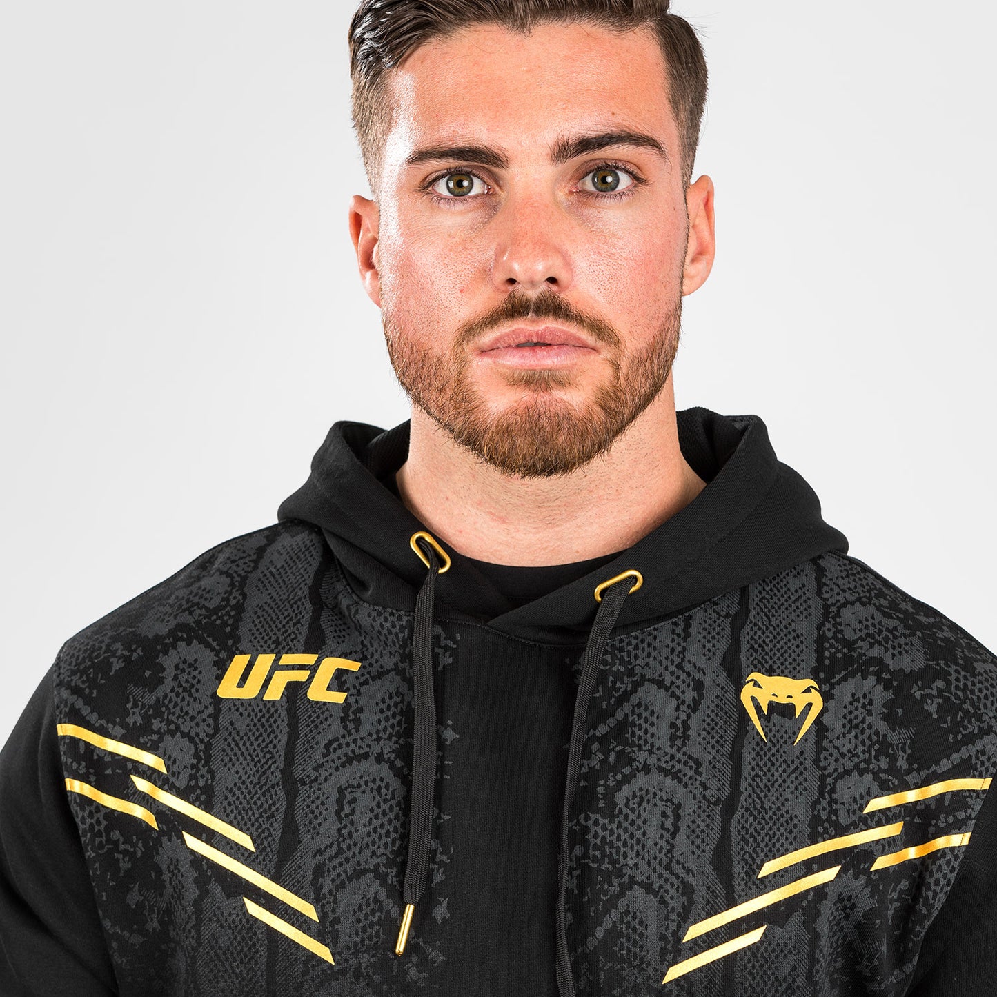 UFC Adrenaline by Venum Replica 남성용 풀오버 후디 – 챔피언