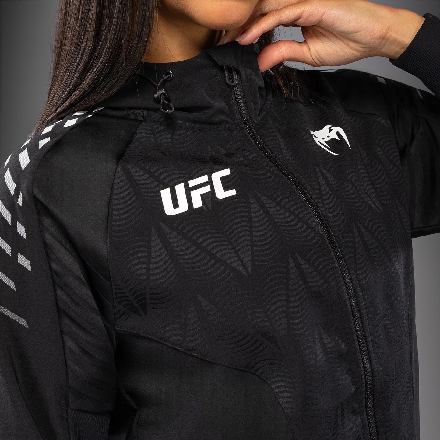 Women's UFC Zenith by Venum Black 오센틱 파이트 나이트 워크아웃 후디