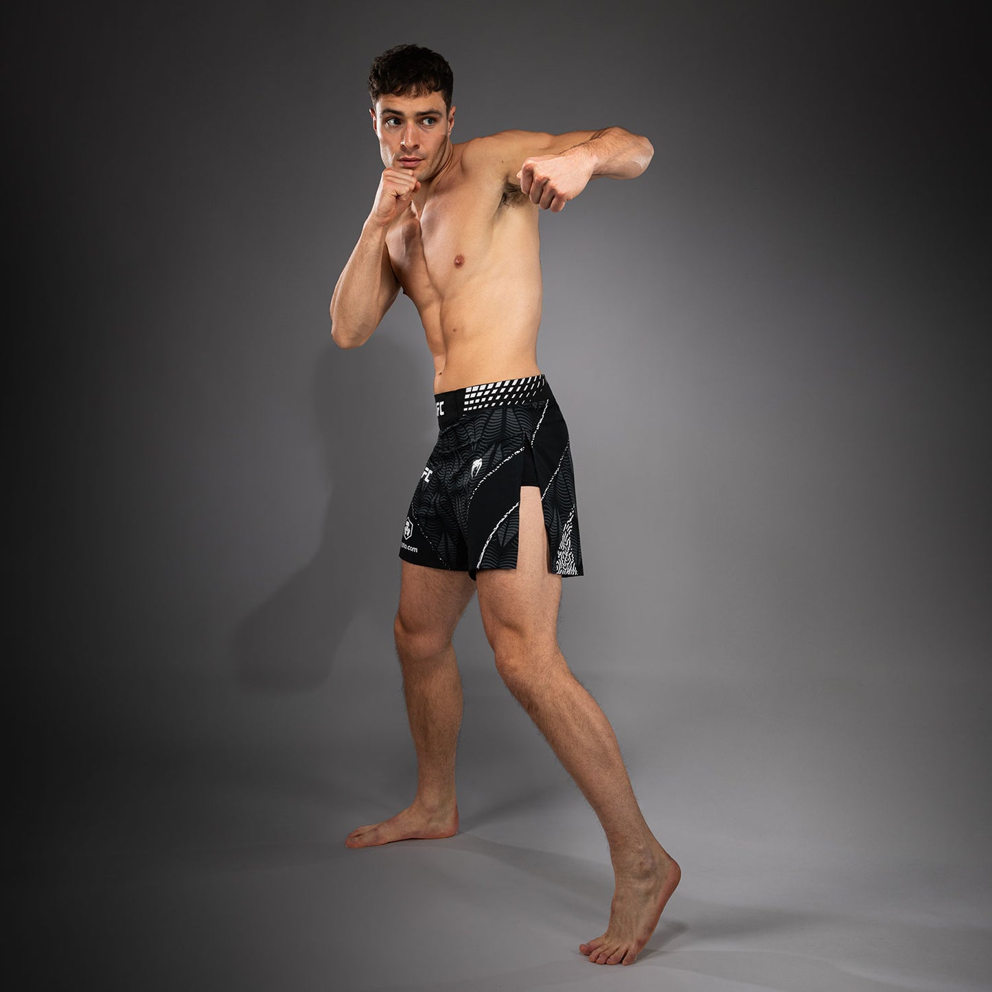남성용 UFC Zenith by Venum 블랙 어센틱 파이트 나이트 글래디에이터 파이트 쇼츠