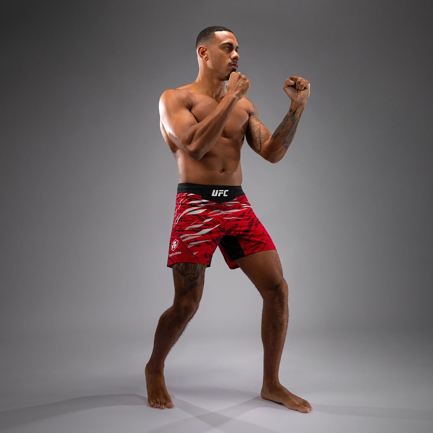 UFC Fusion by Venum 남성용 파이트 쇼츠 – 숏 핏 – 레드