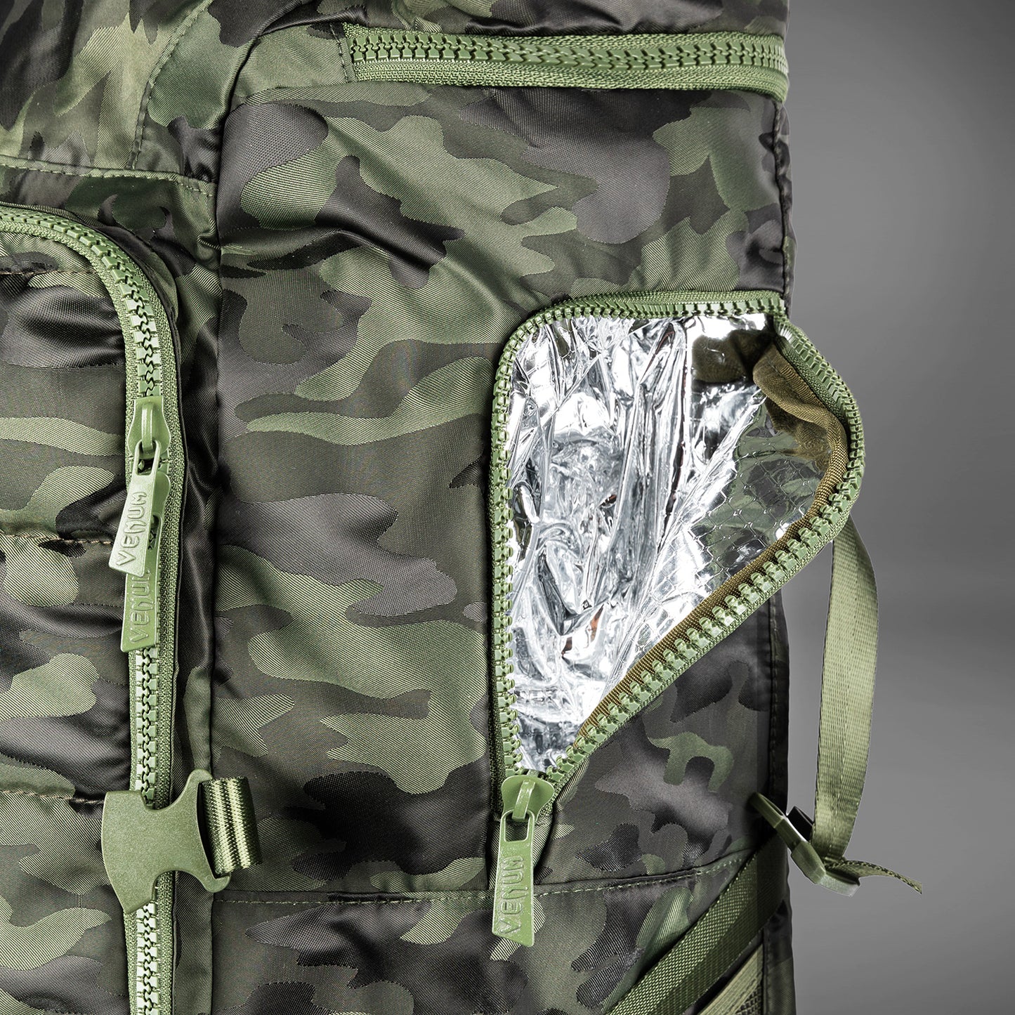 Venum Challenger Xtrem 백팩 (50-63L) – 카키/카모
