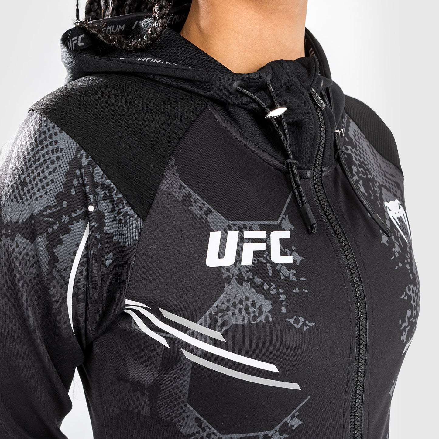 UFC Adrenaline by Venum Authentic Fight Night 여성용 워크아웃 후디 – 블랙
