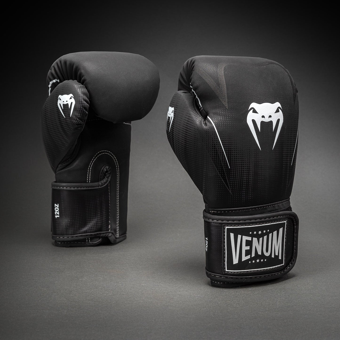 Venum Stealth 복싱 글러브 – 블랙/화이트