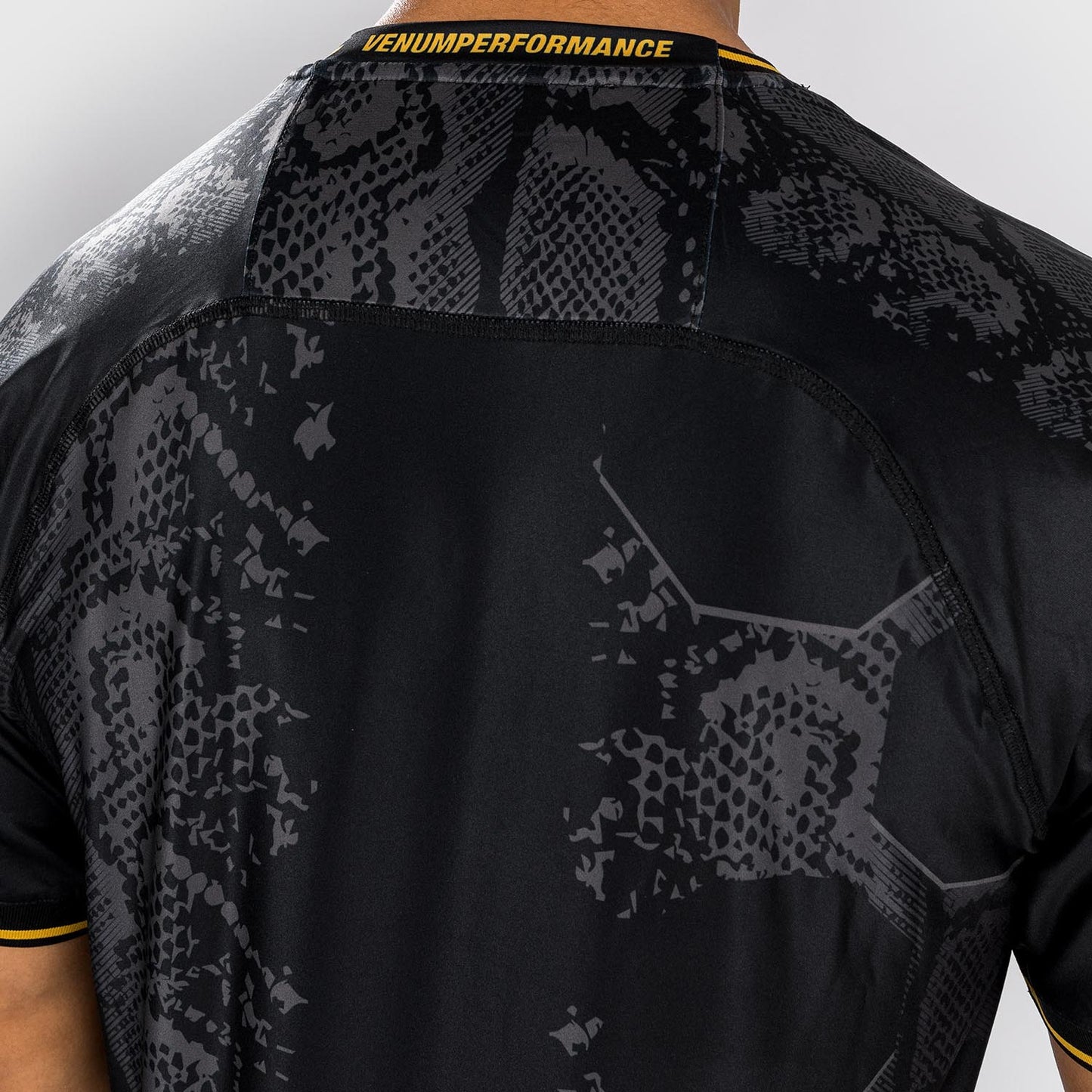 UFC Adrenaline by Venum Authentic Fight Night 남성용 워크아웃 저지 – 챔피언