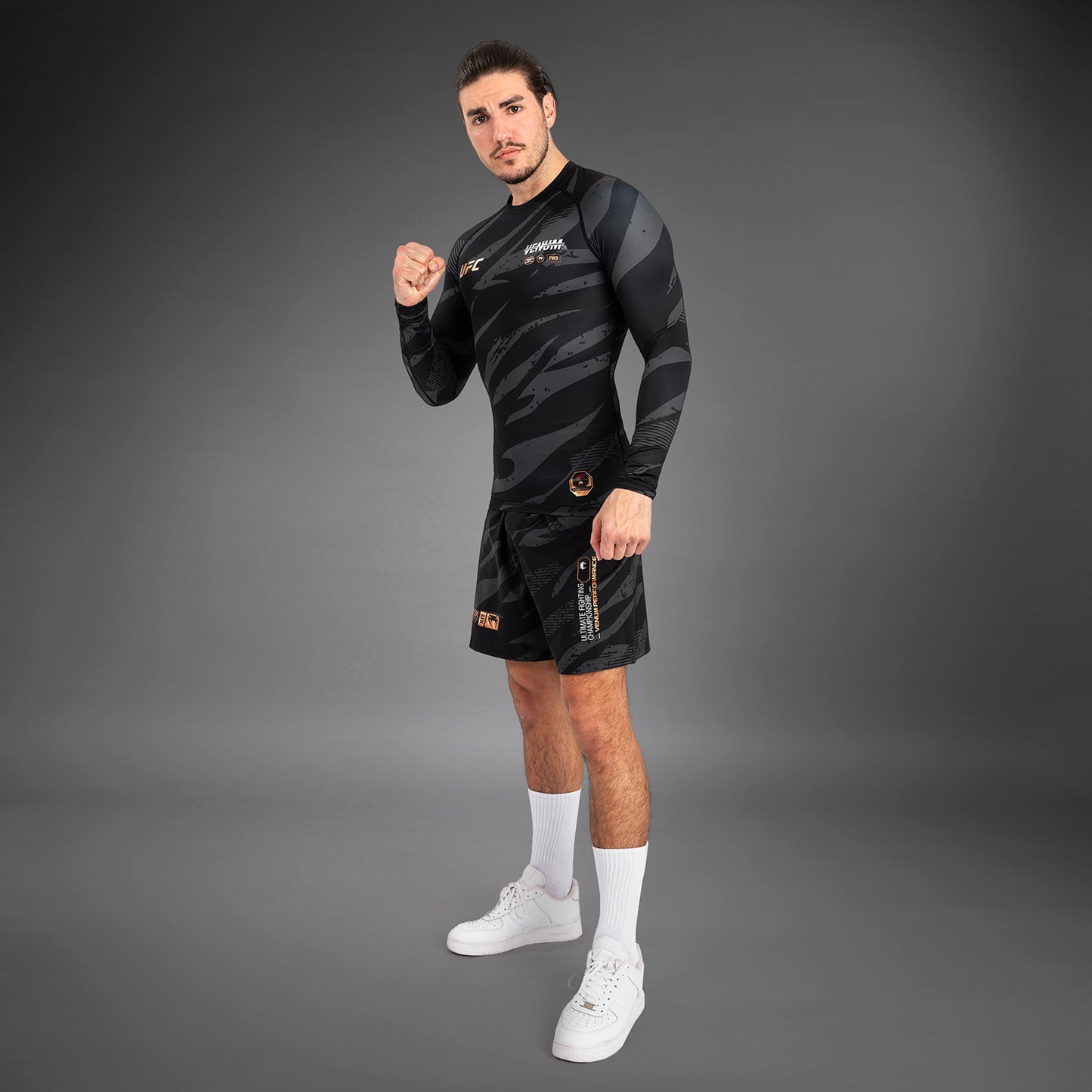 UFC Adrenaline by Venum Fight Week 퍼포먼스 긴팔 래쉬가드 – 어반 카모