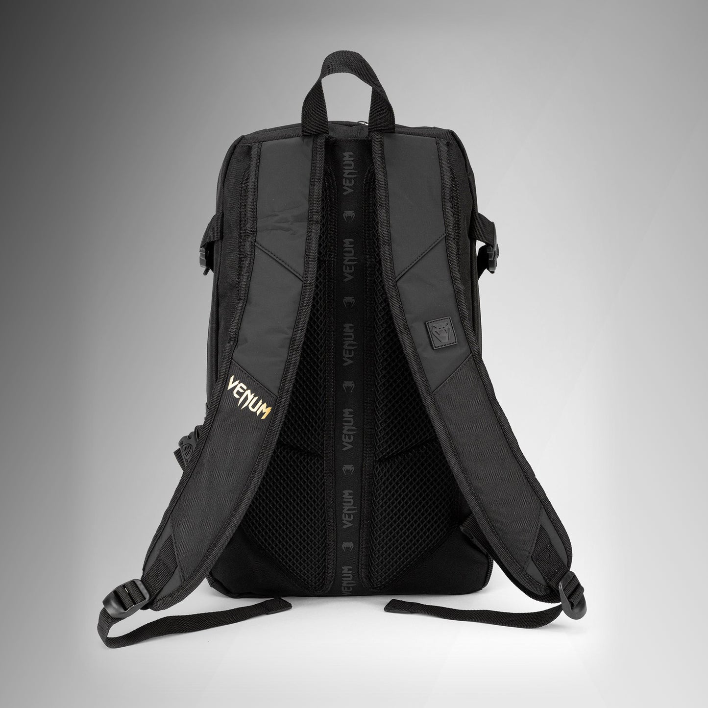Venum Challenger Pro Evo 백팩 (20-25L) – 블랙/골드