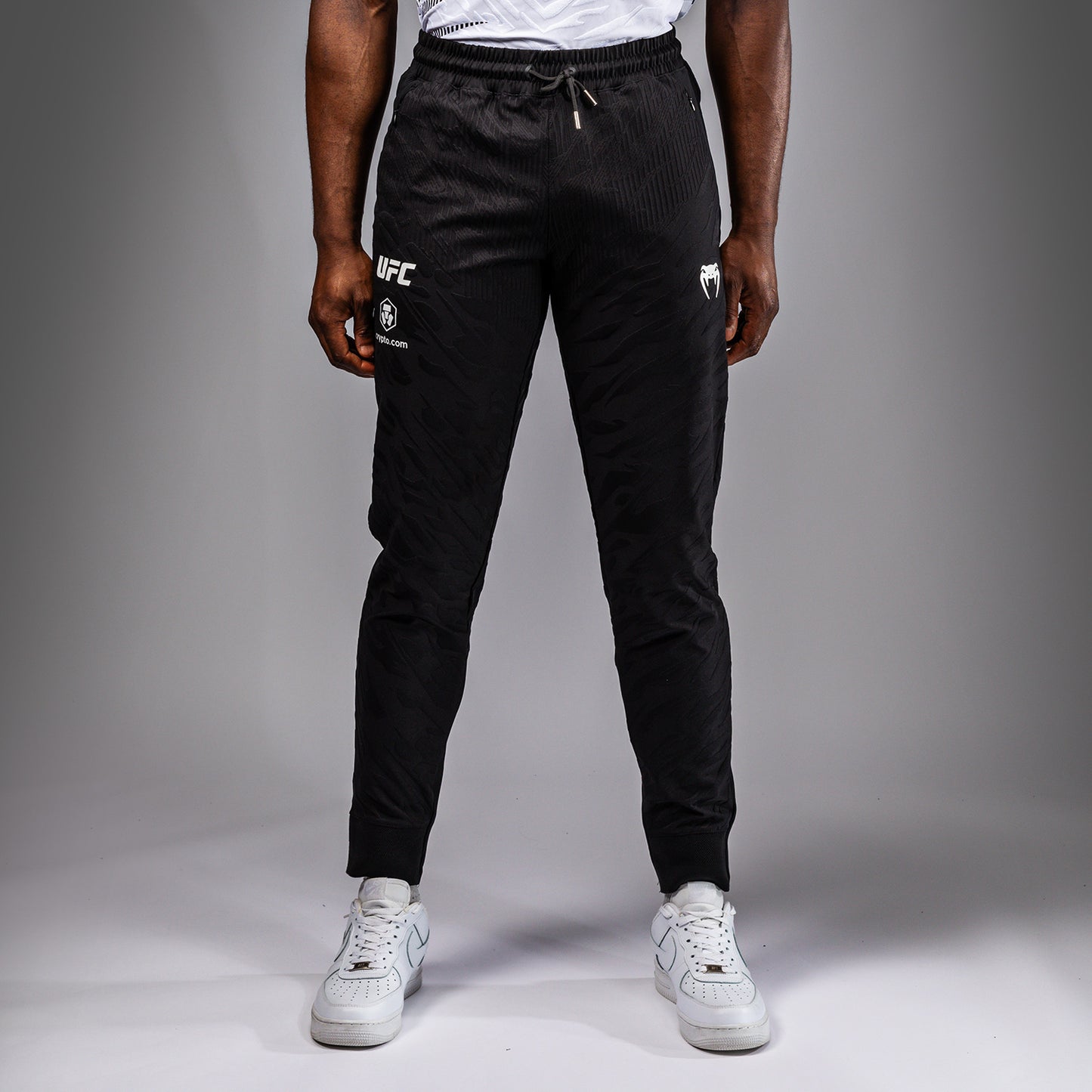 UFC Fusion by Venum Authentic Fight Night 남성용 워크아웃 팬츠 – 블랙
