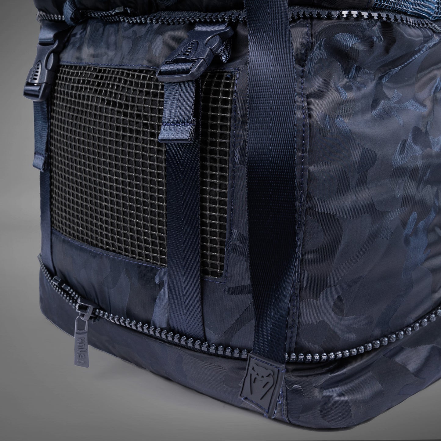 Venum Challenger Xtrem 백팩 (50-63L) – 카모/블루