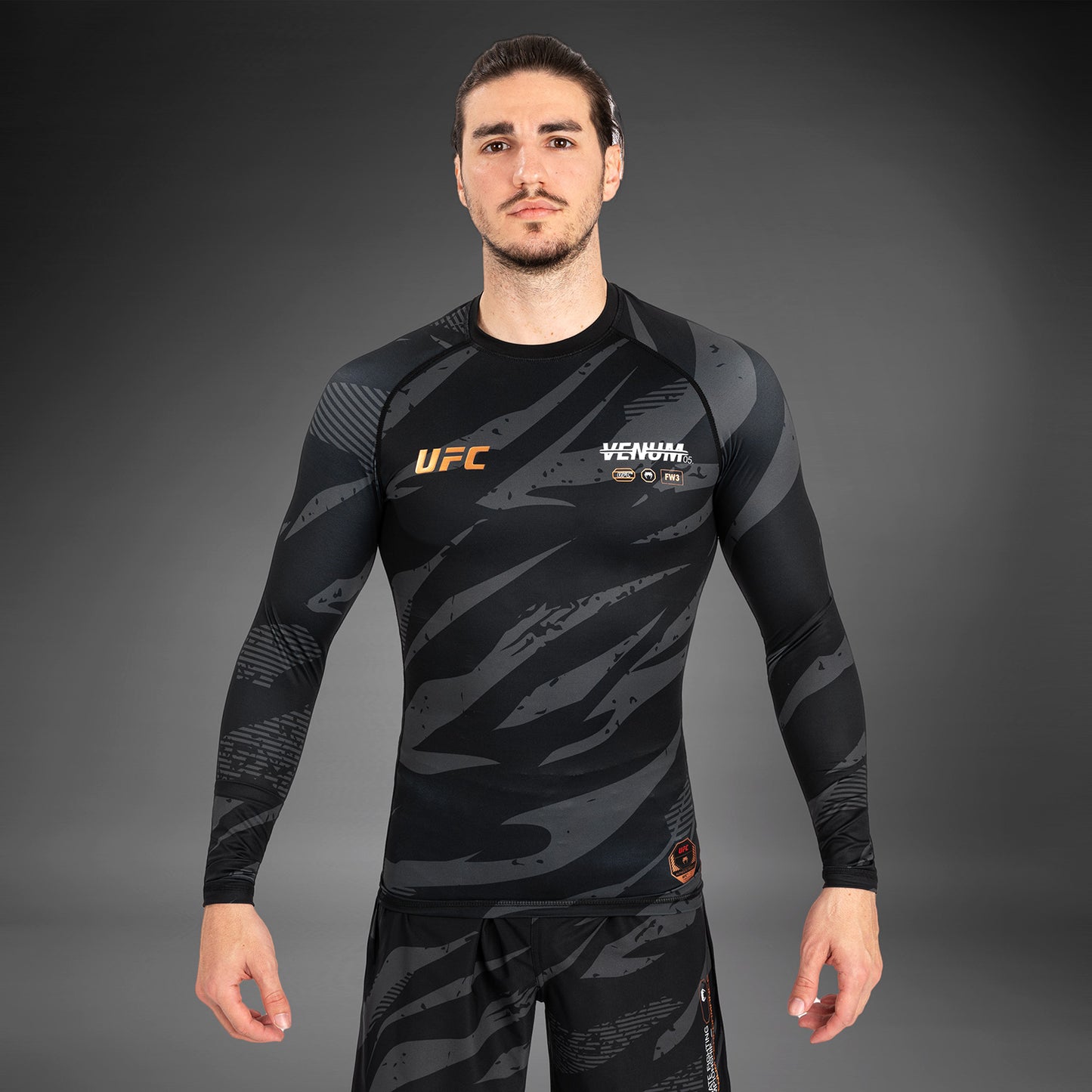 UFC Adrenaline by Venum Fight Week 퍼포먼스 긴팔 래쉬가드 – 어반 카모