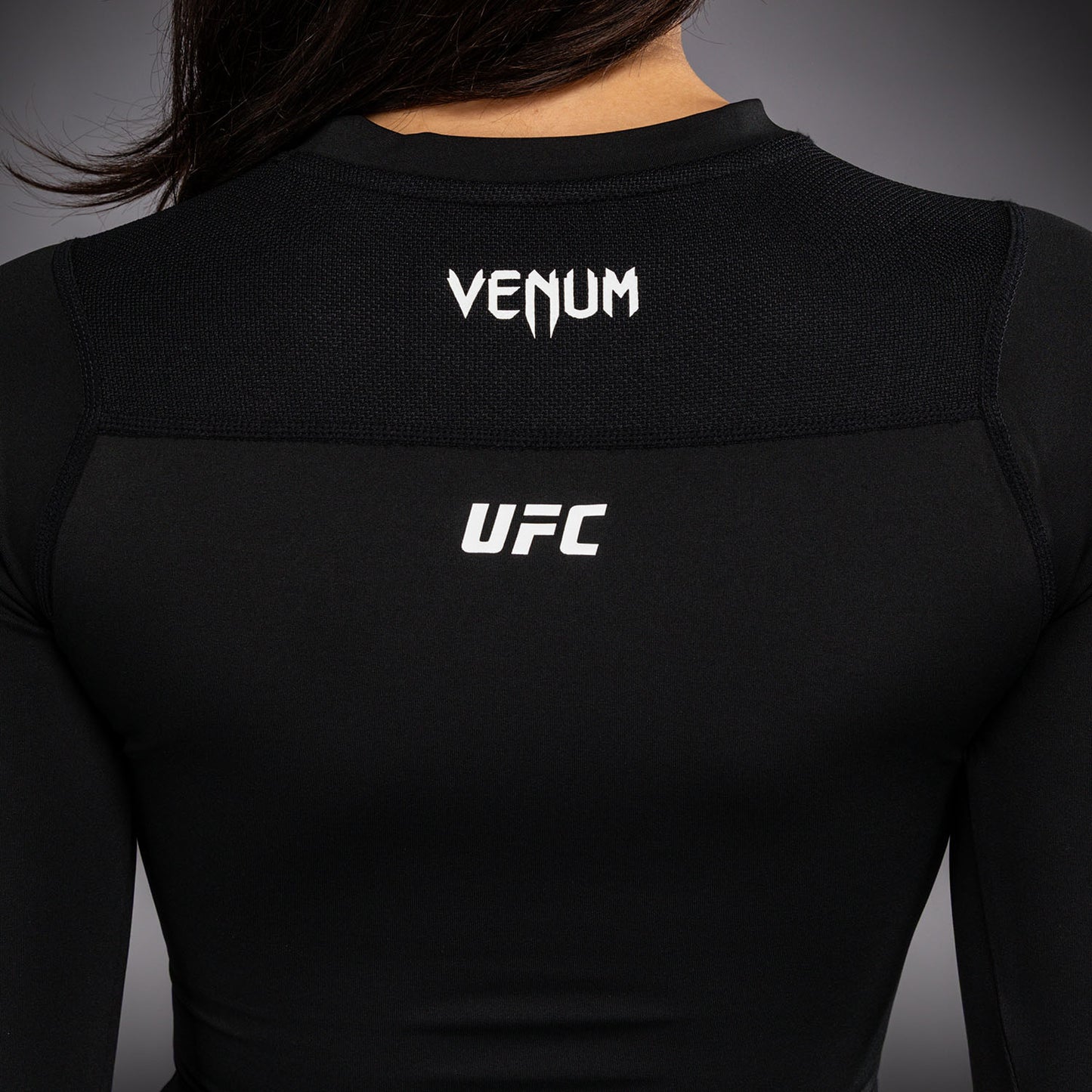 Venum UFC Unity by Venum Authentic Fight Week 여성 기능성 긴팔 래쉬가드 - 블랙