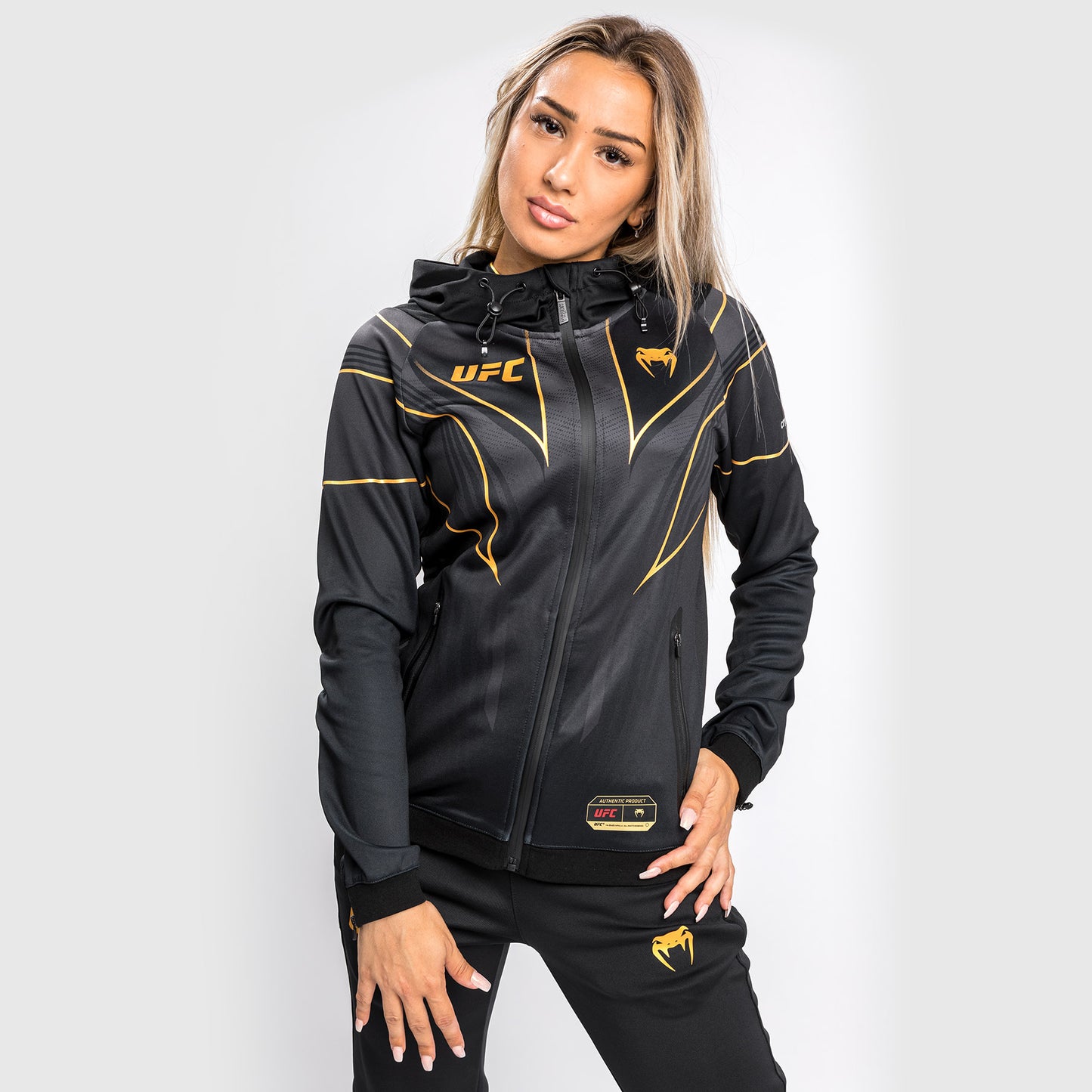 UFC Venum Authentic Fight Night 2.0 여성용 워크아웃 후디 – 챔피언